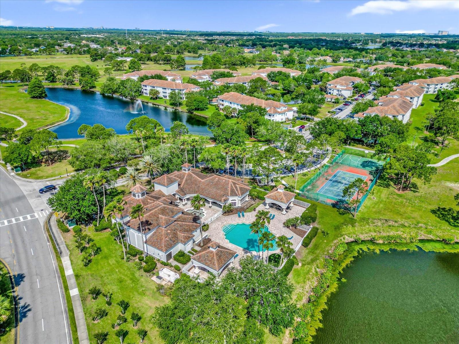 13803 FAIRWAY ISLAND DR #1626