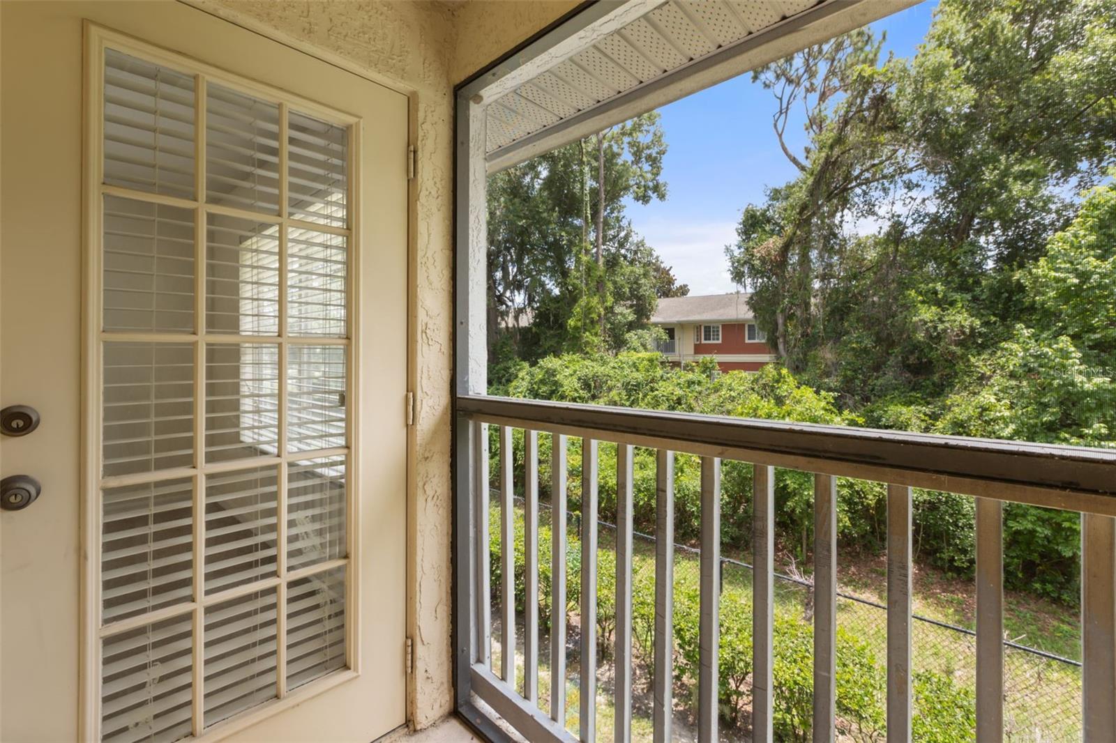 520 MAJESTIC WAY