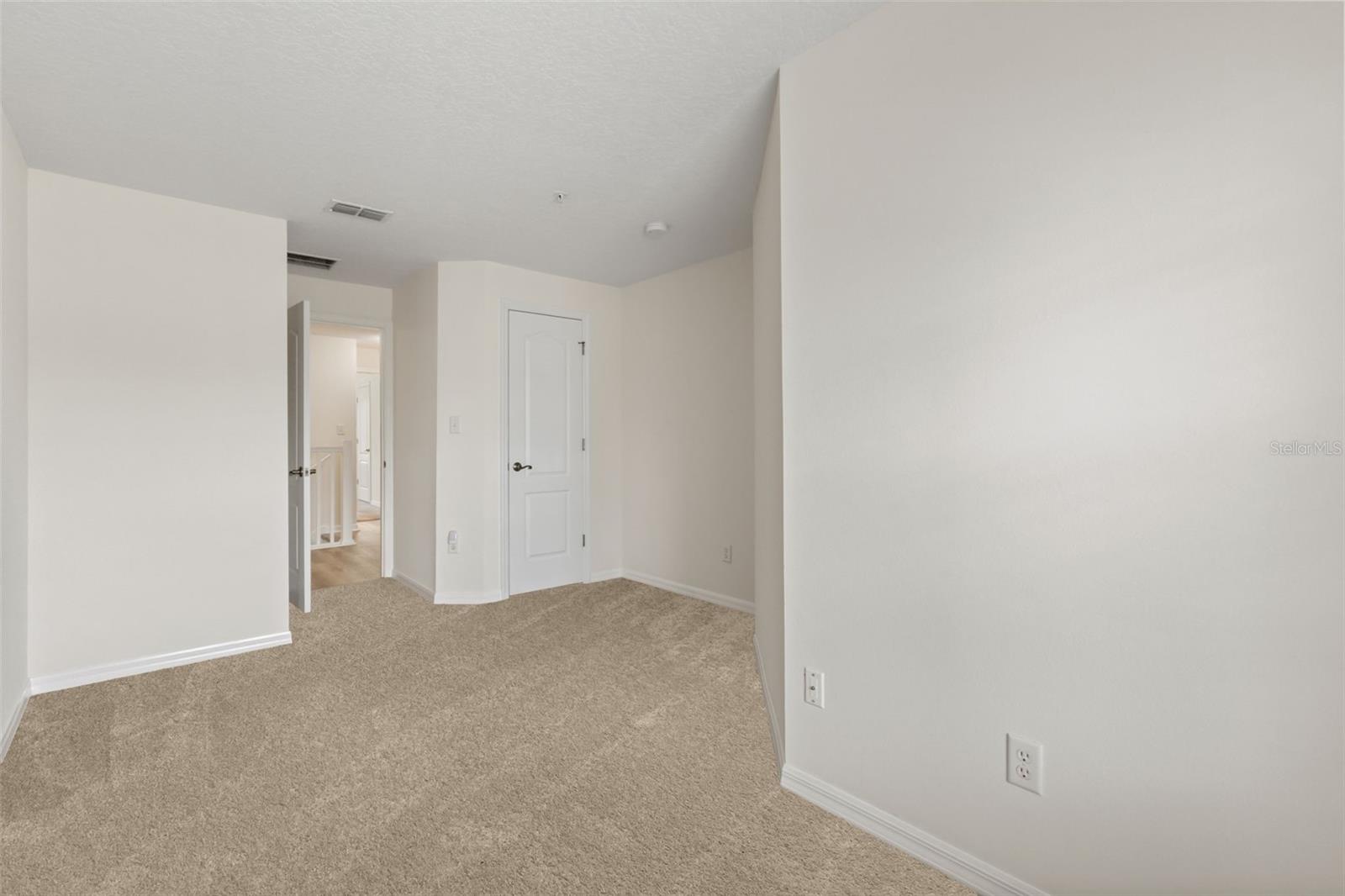 520 MAJESTIC WAY