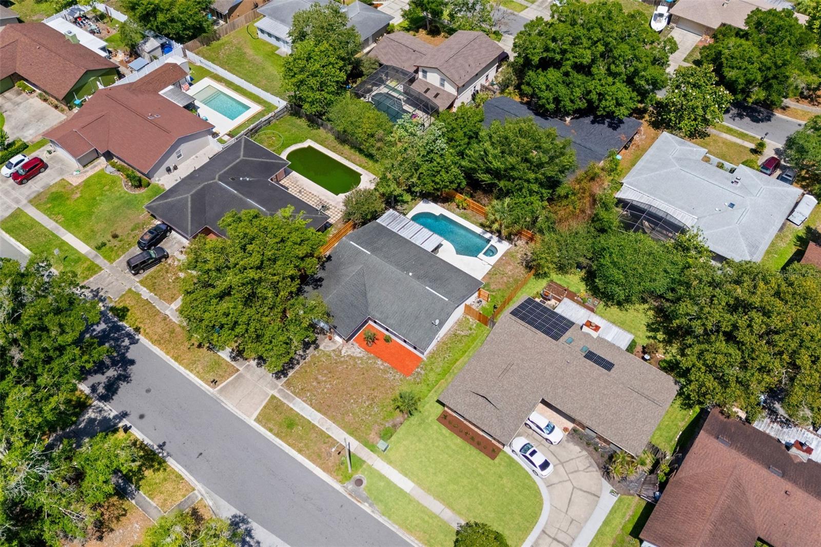 877 BENCHWOOD DR
