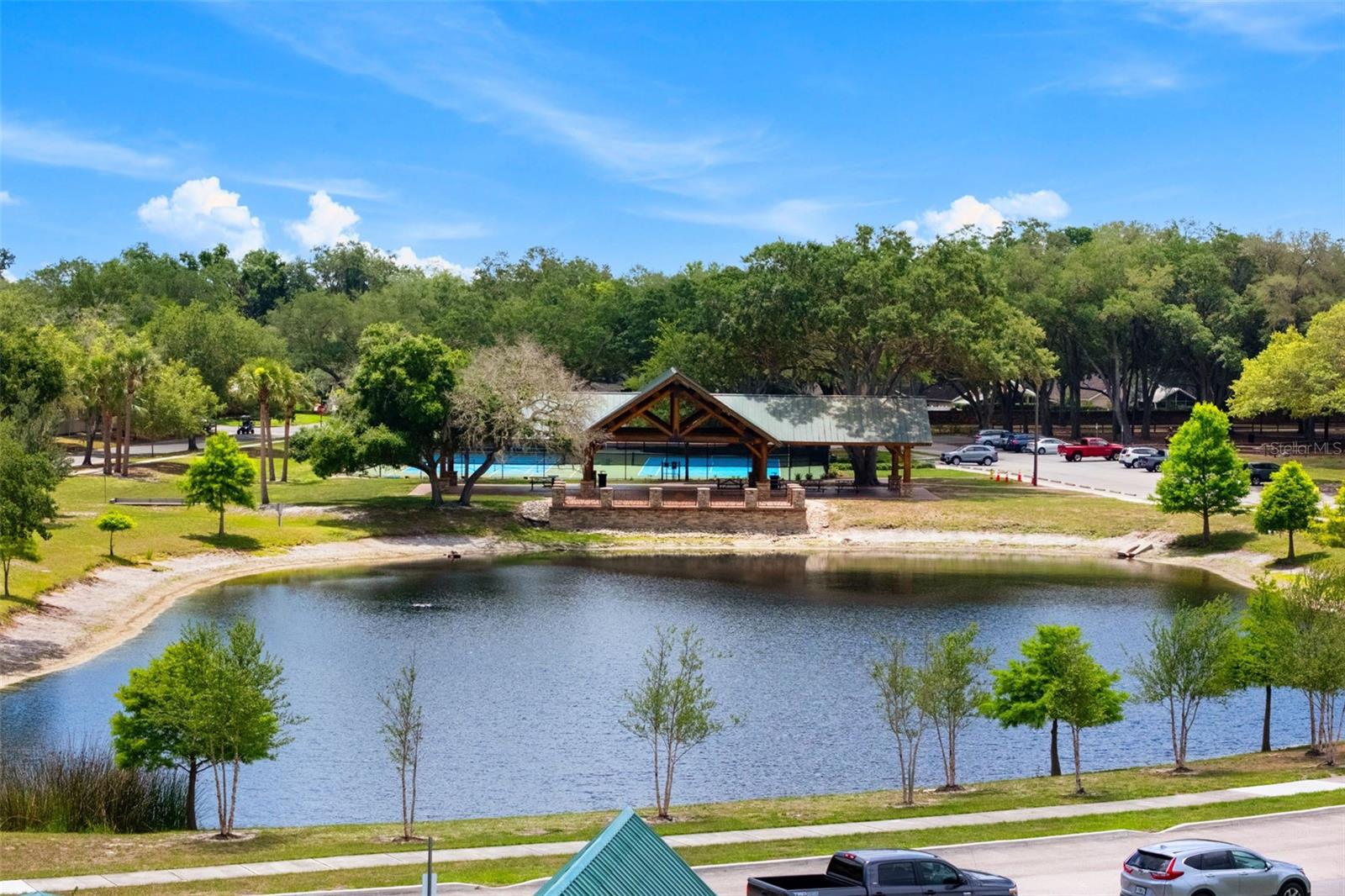 877 BENCHWOOD DR
