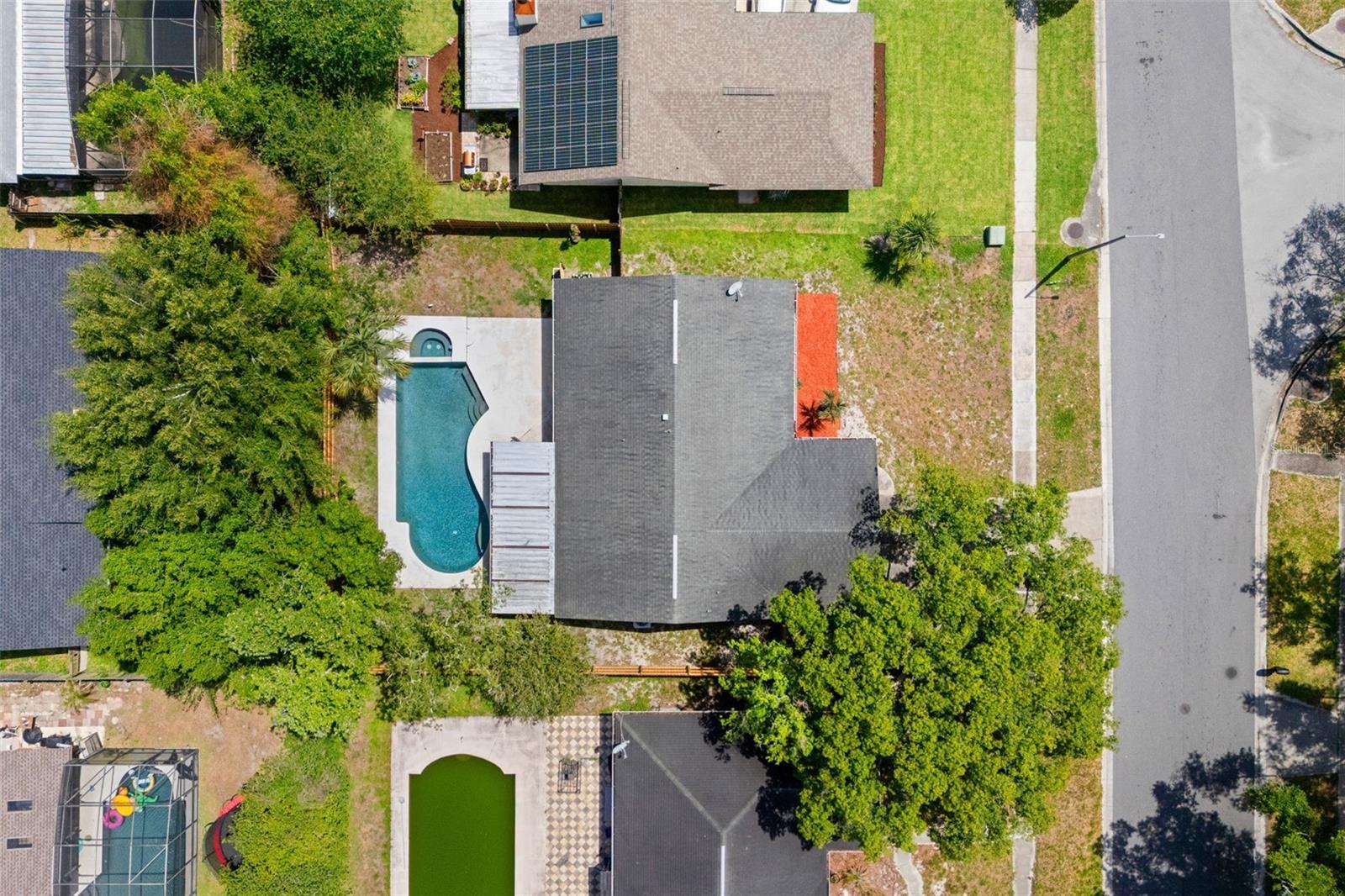 877 BENCHWOOD DR