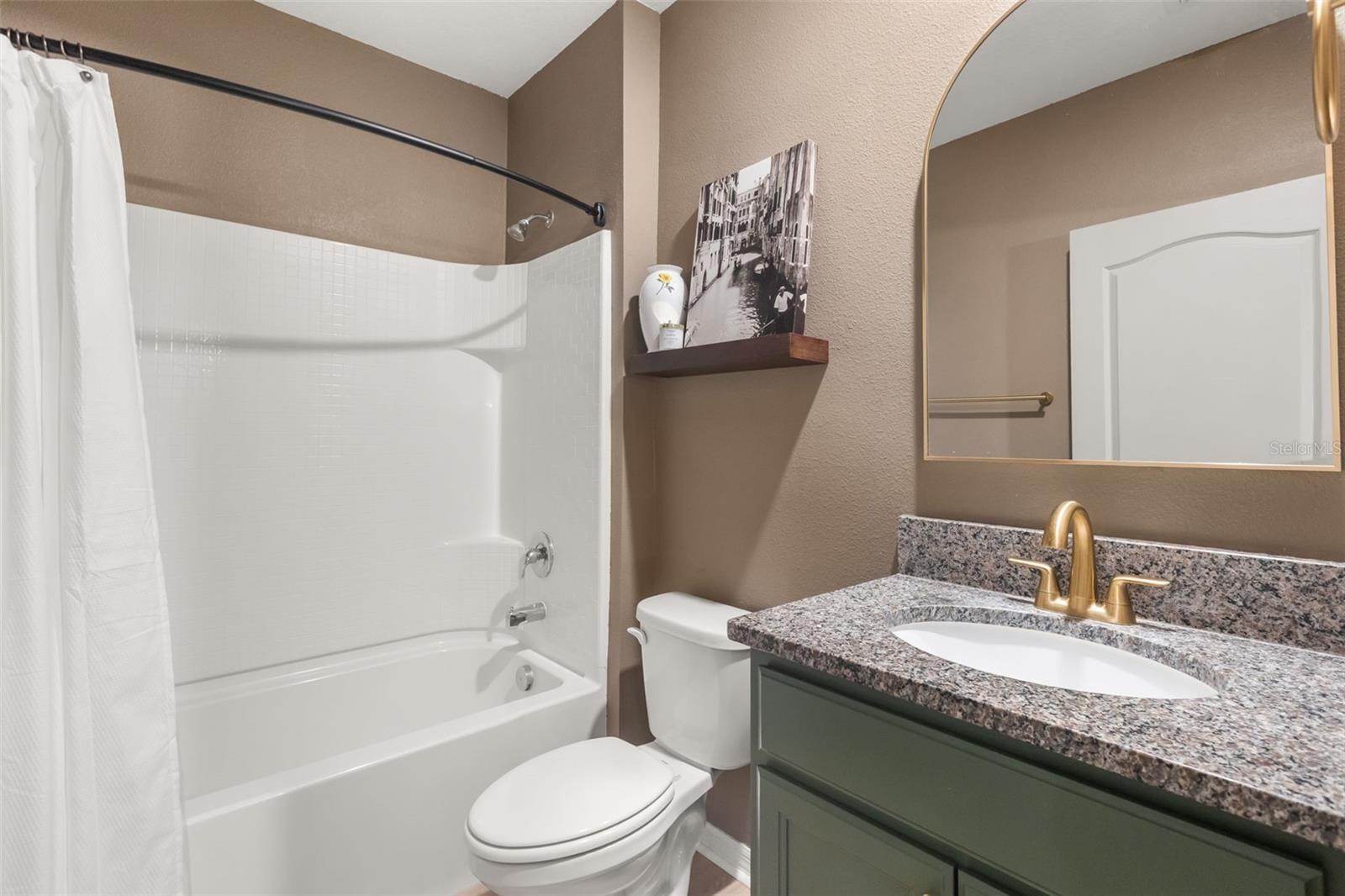 3322 EASTGROVE TER
