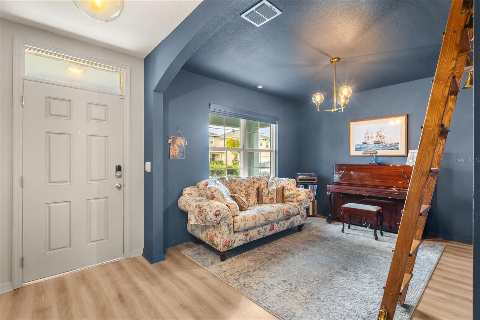 3322 EASTGROVE TER