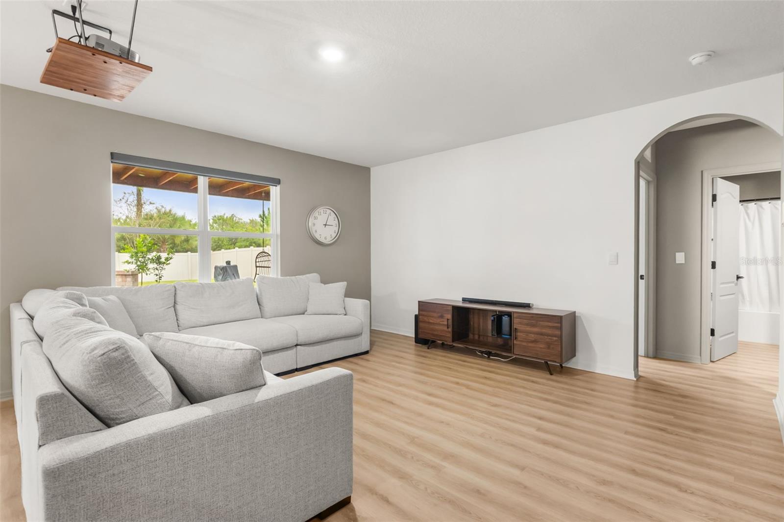3322 EASTGROVE TER