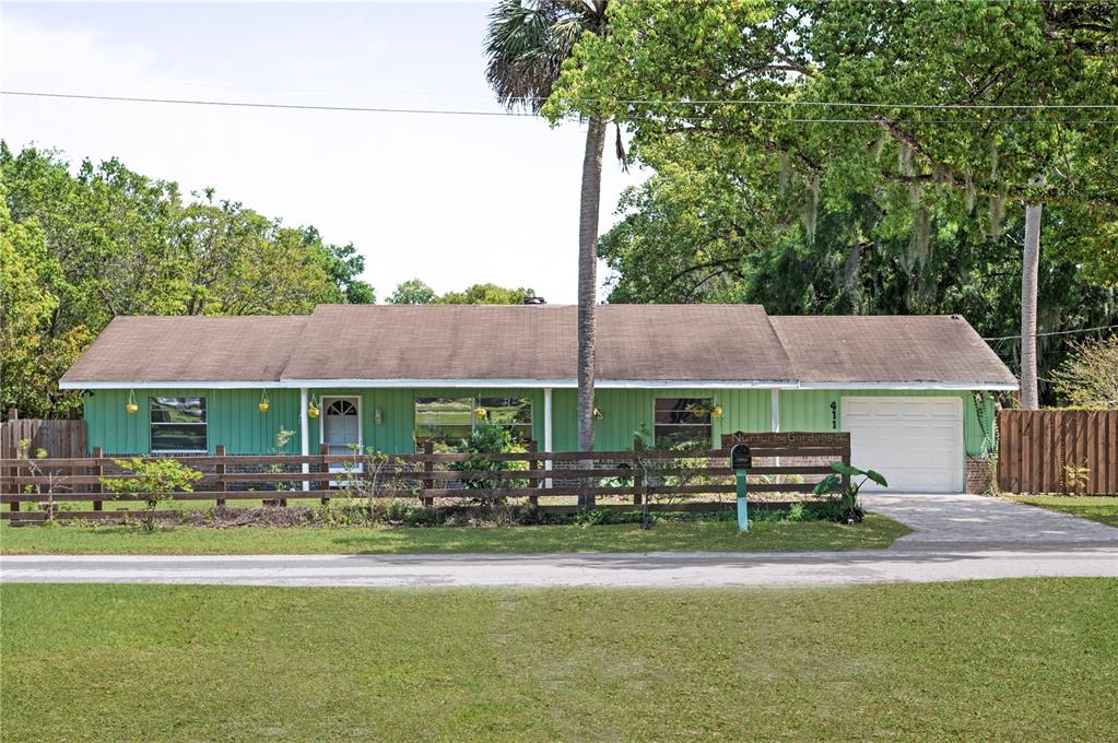 411 S DEXTER AVENUE