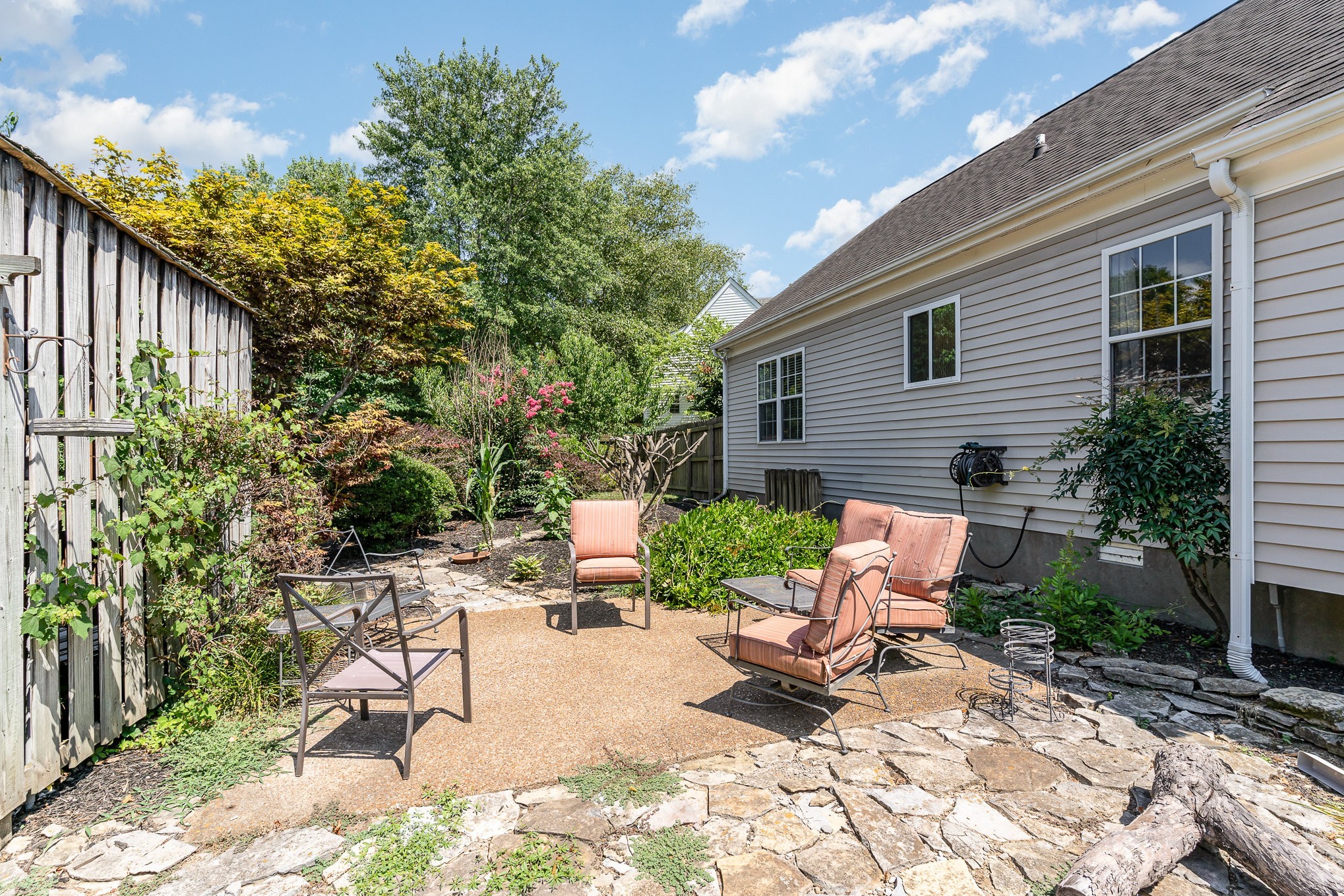 2844 Jessie Ct