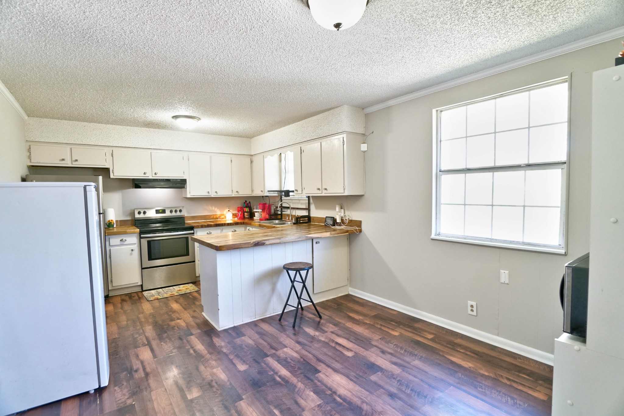 200 Manatee Ct
