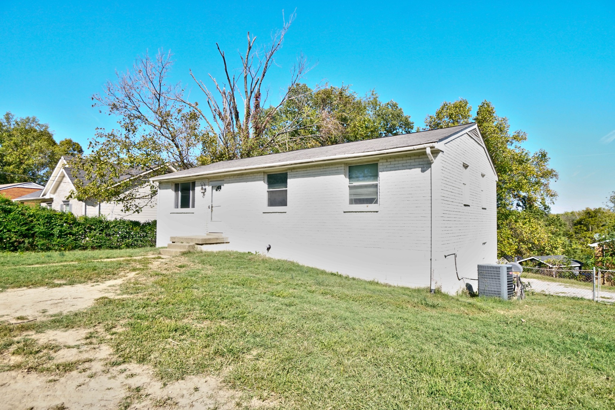 200 Manatee Ct