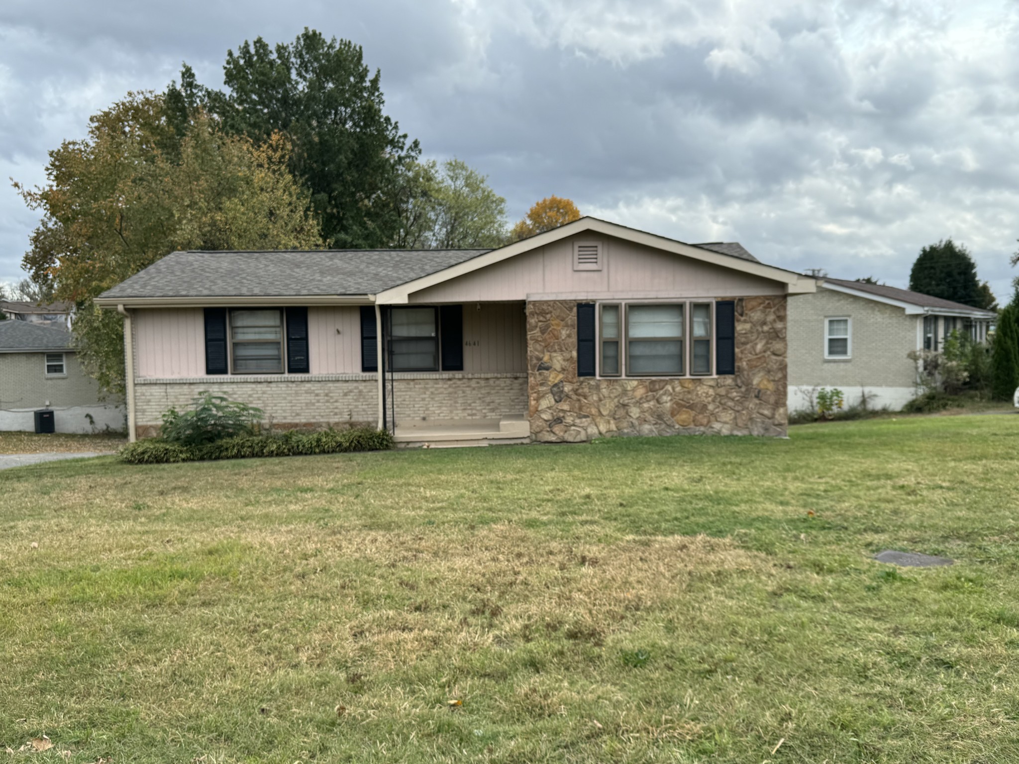 4641 Dowdy Dr