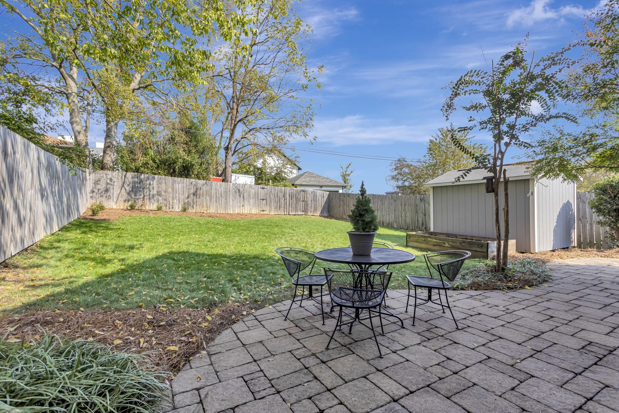 1104 Acklen Ave