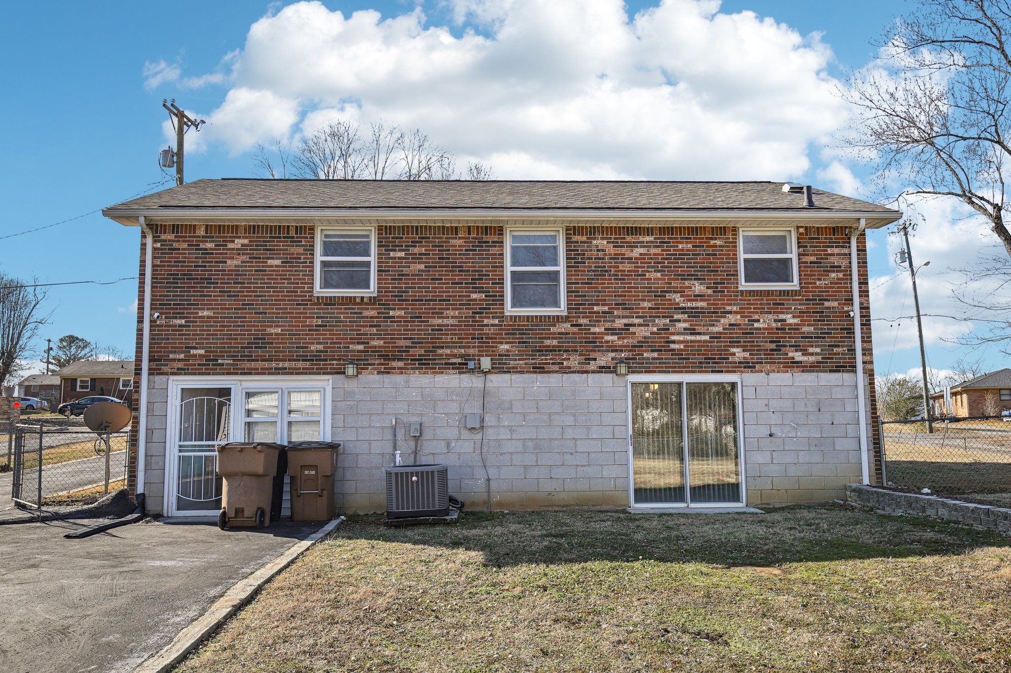 4702 Lori Dr
