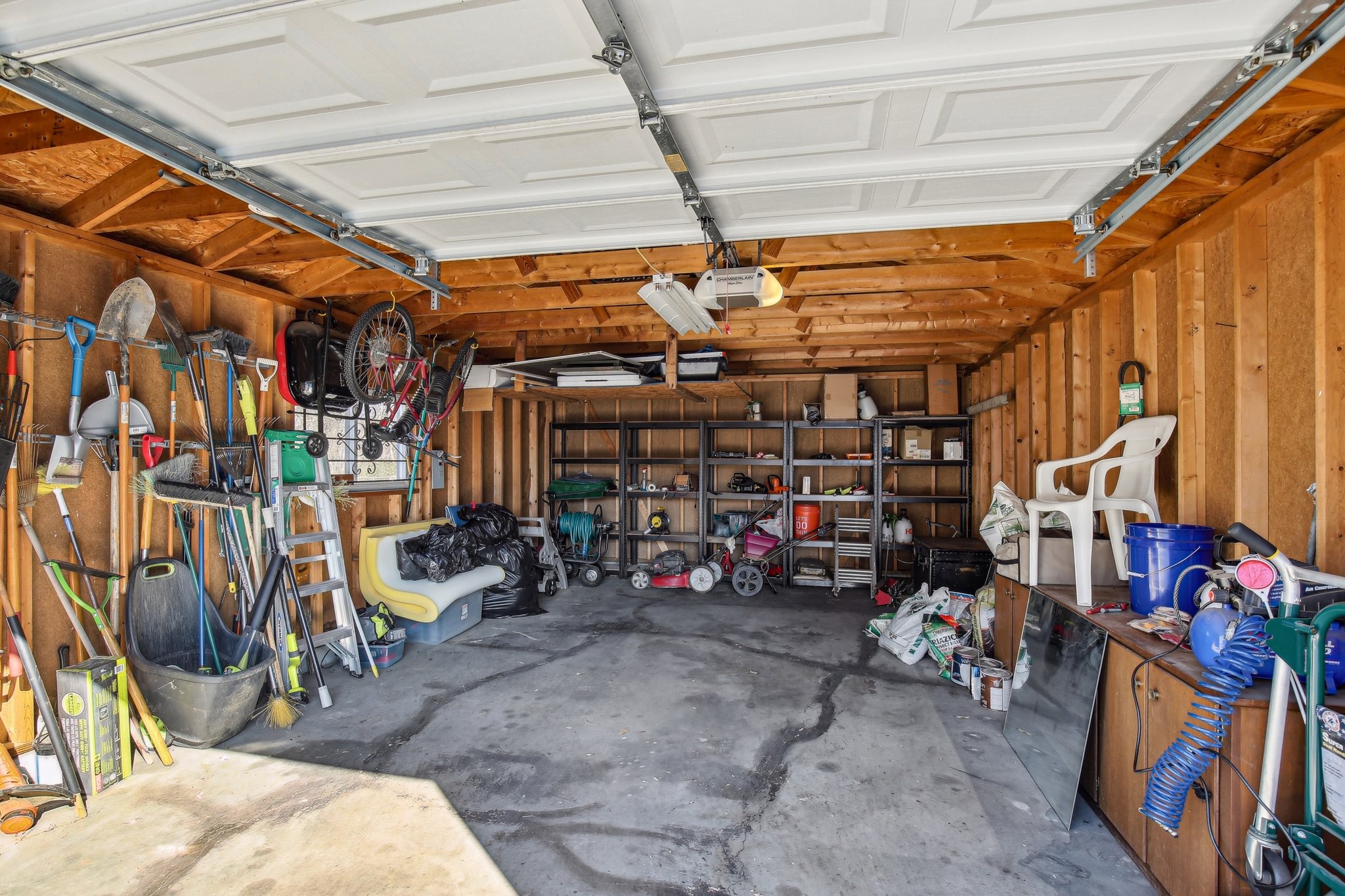 4702 Lori Dr
