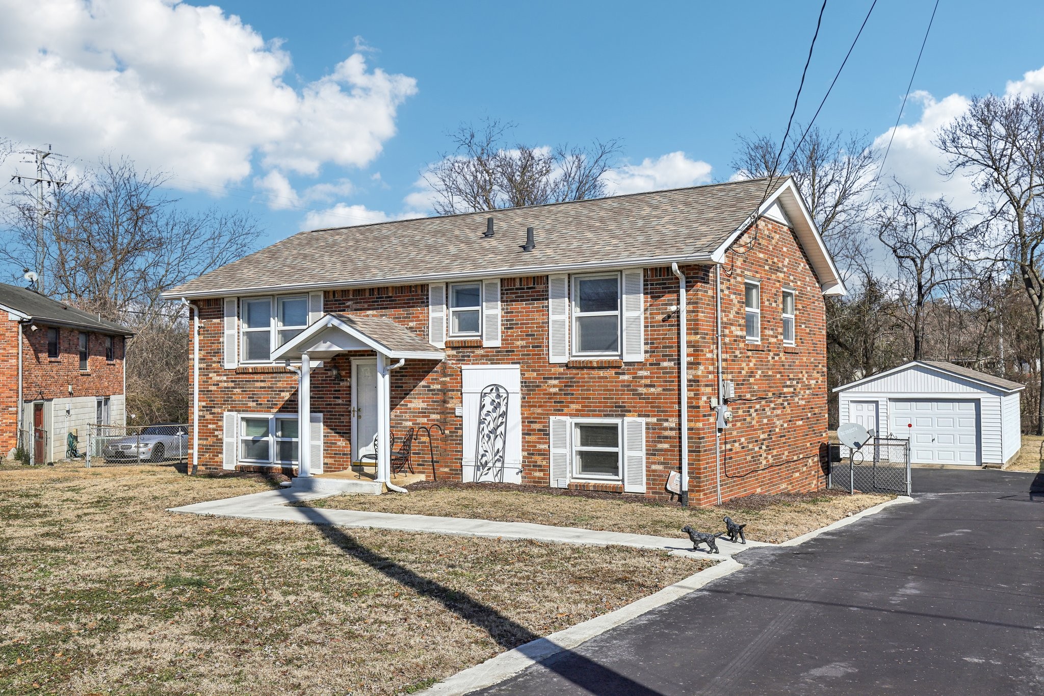 4702 Lori Dr