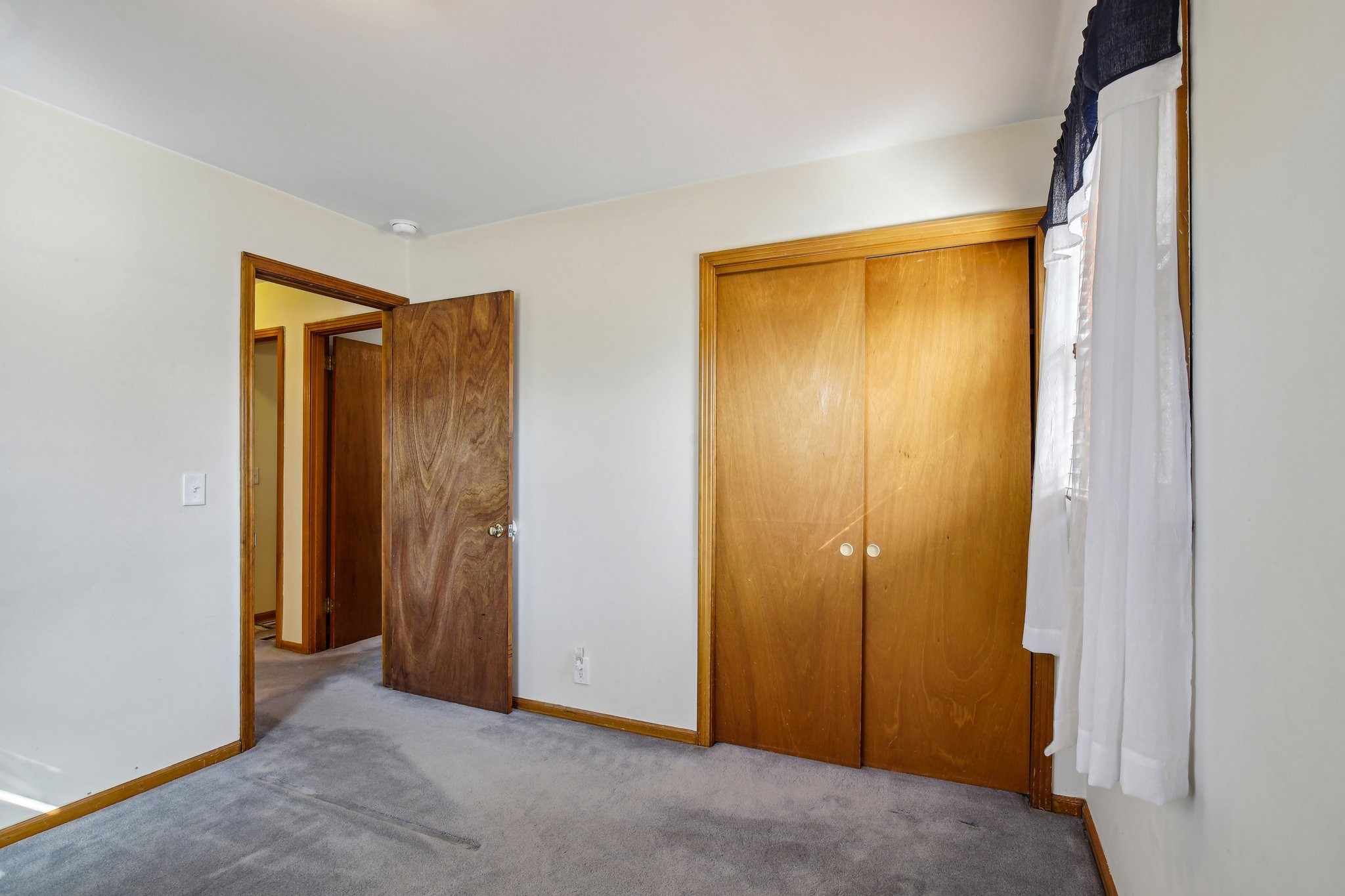 4702 Lori Dr
