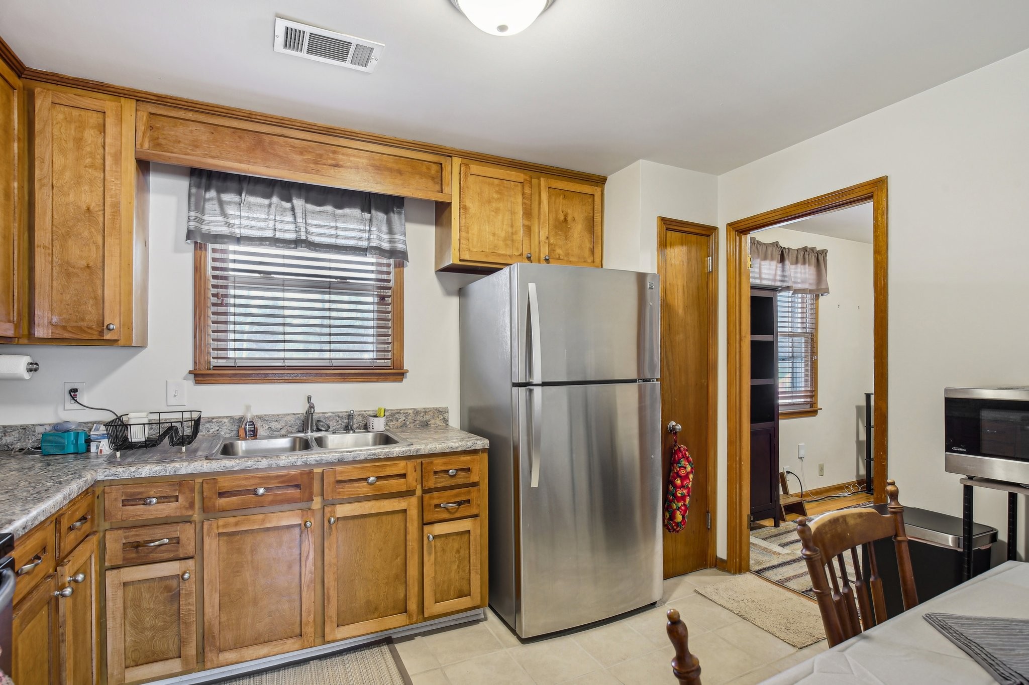 4702 Lori Dr