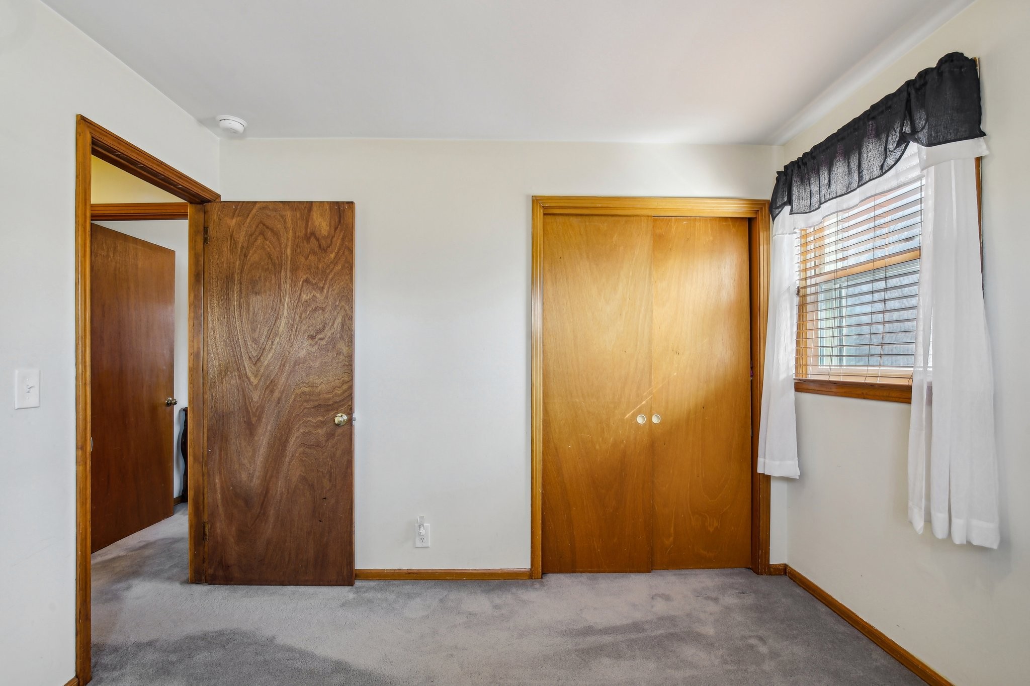 4702 Lori Dr