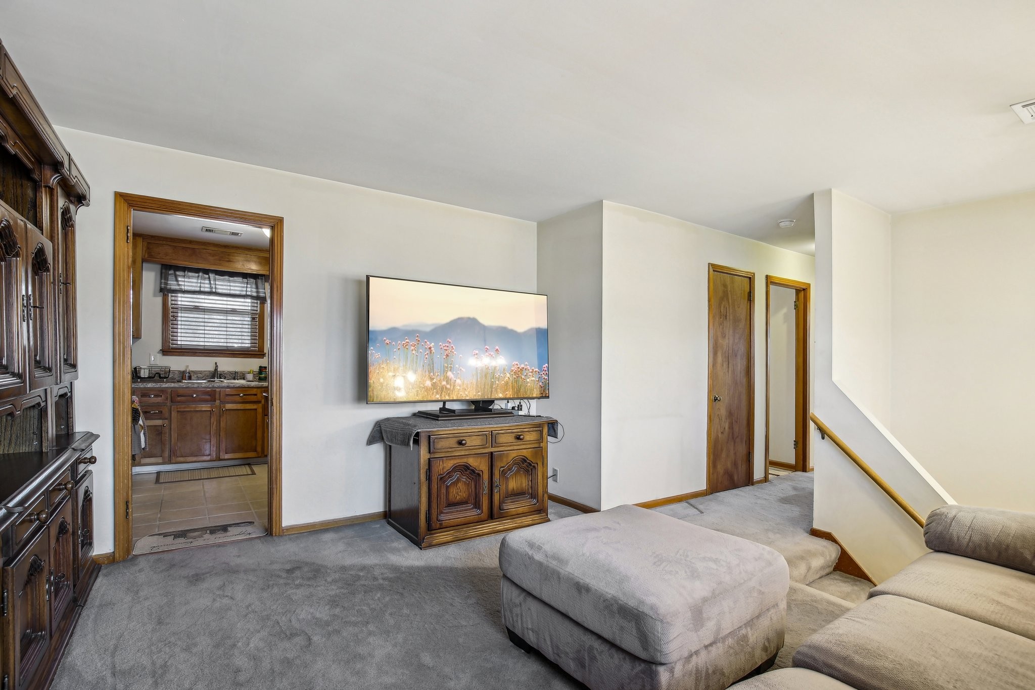 4702 Lori Dr