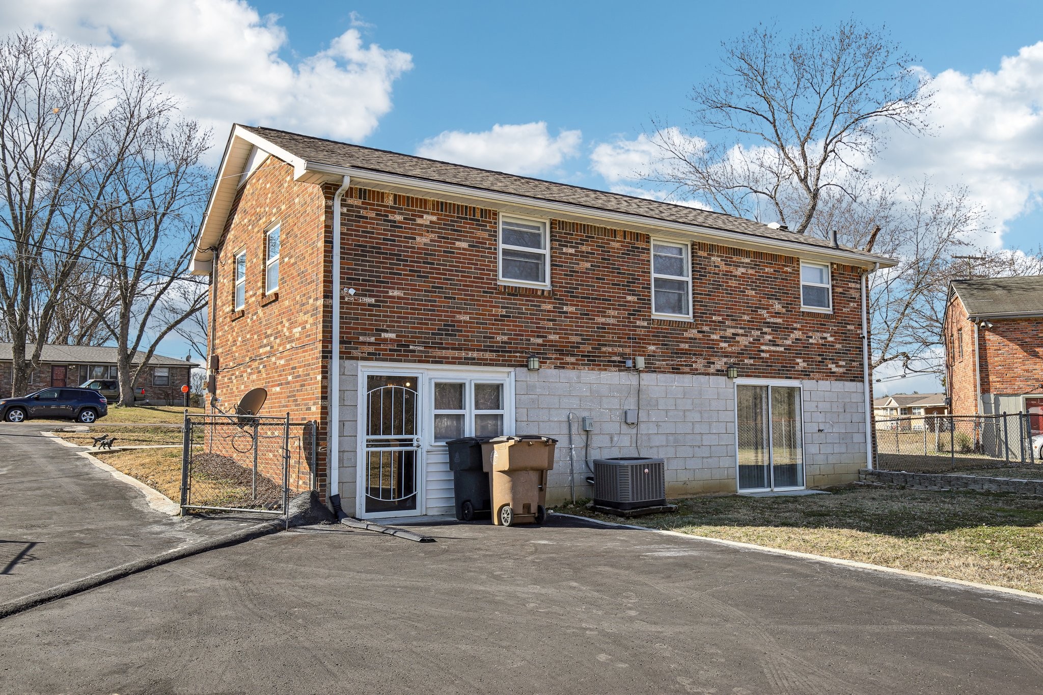 4702 Lori Dr
