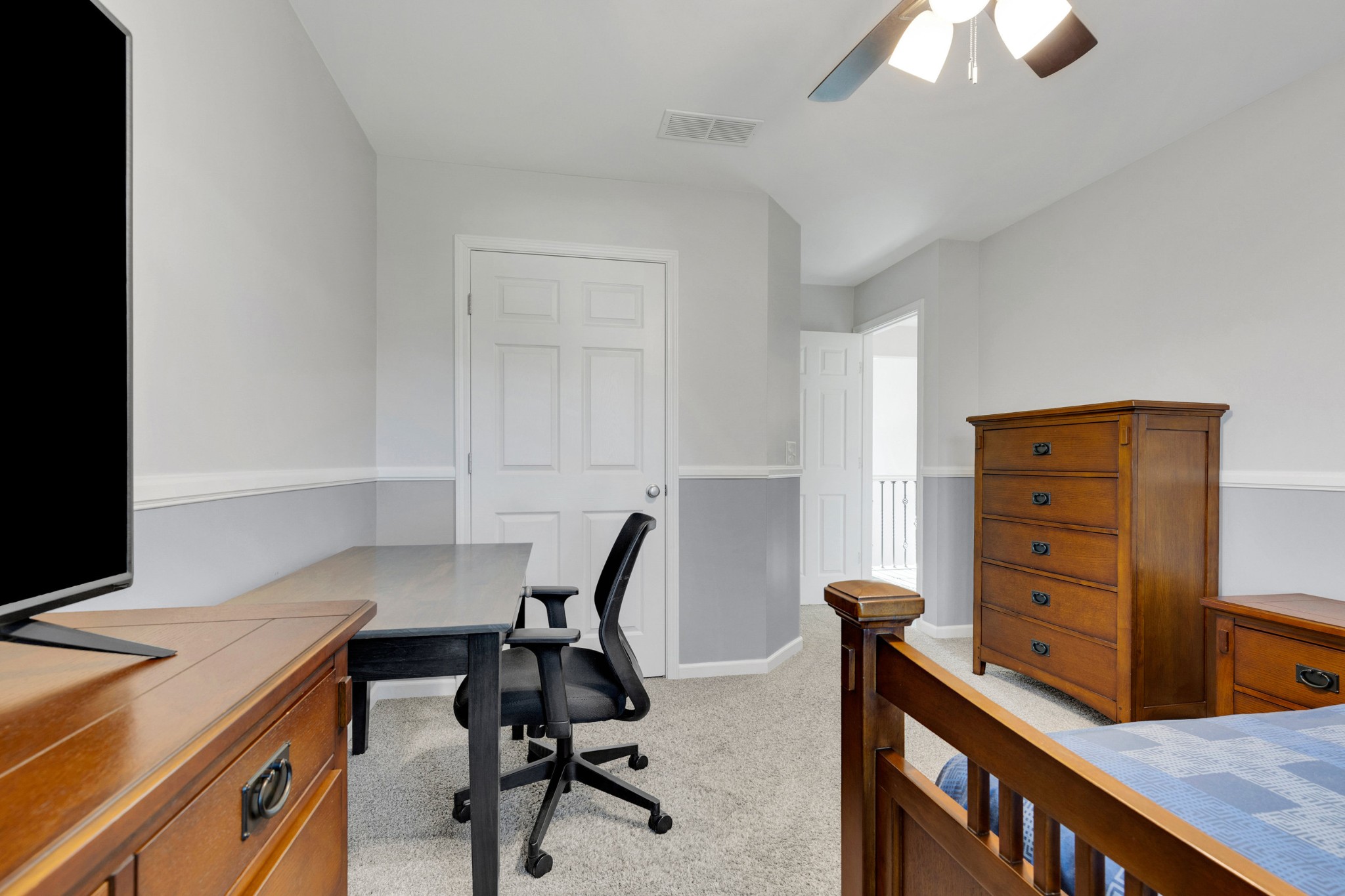 2406 Betsy Ross Dr