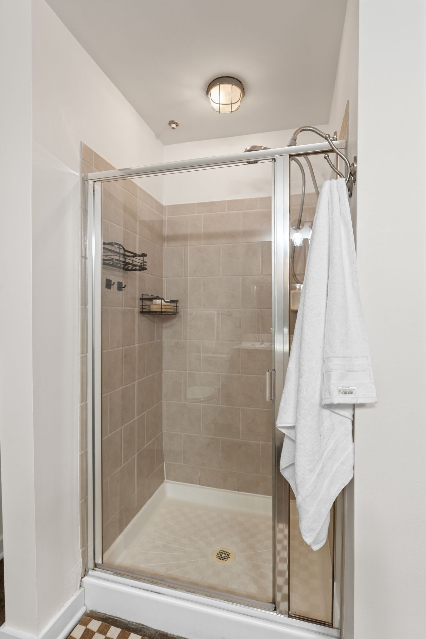 1803 Broadway Unit: 219