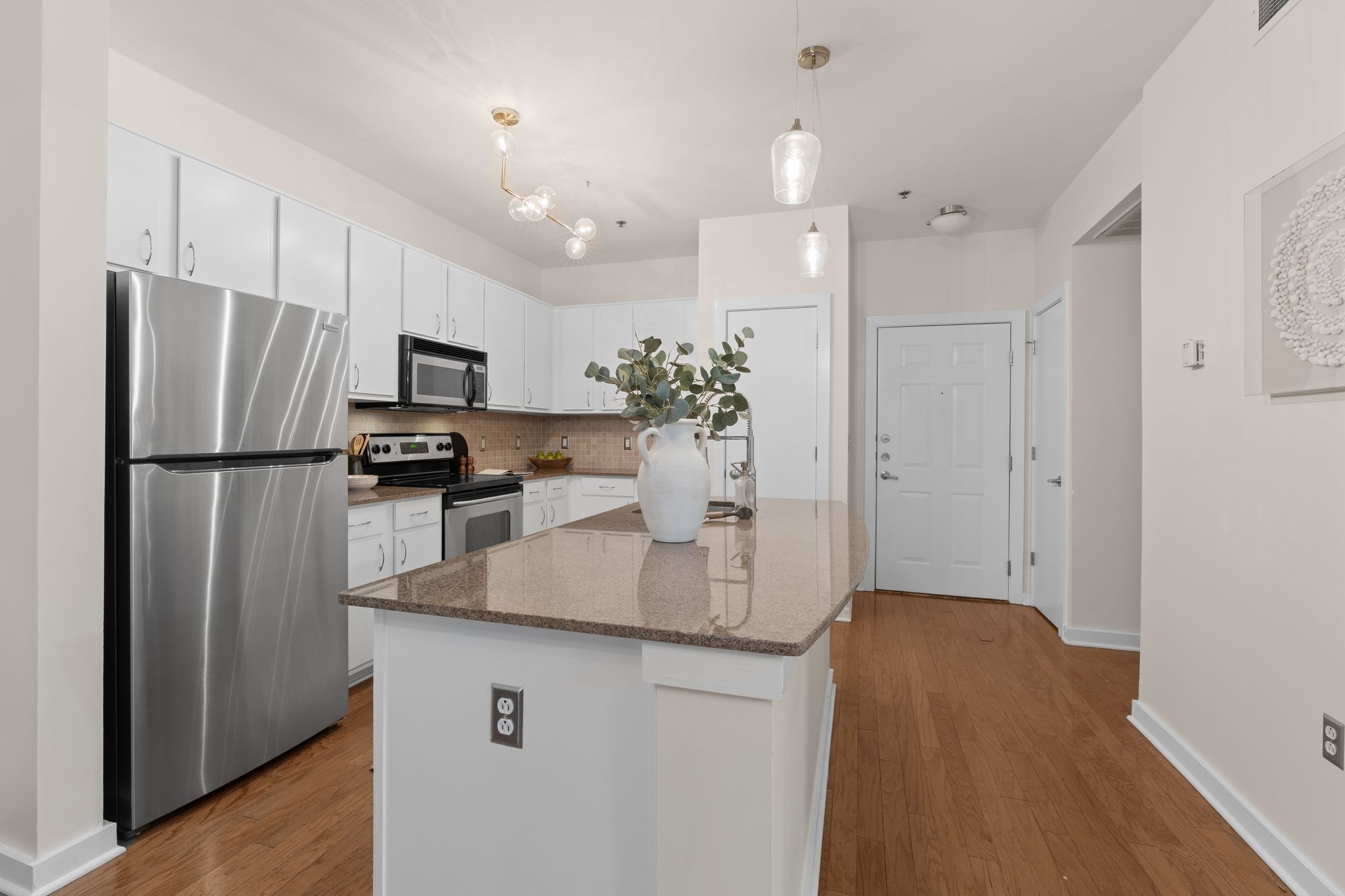 1803 Broadway Unit: 219