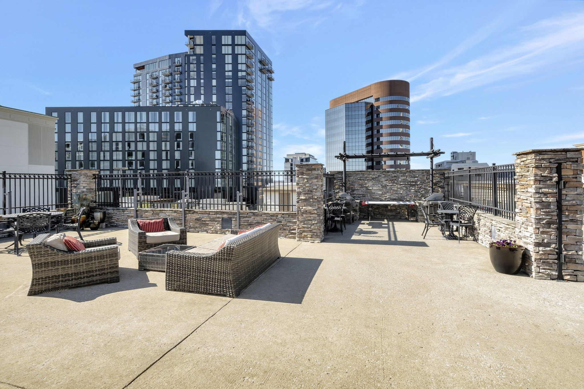 1803 Broadway Unit: 219