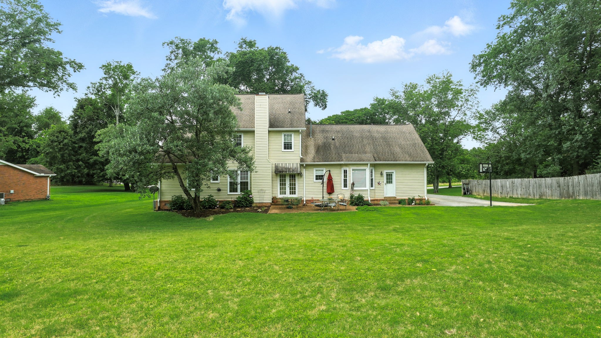 1420 Dickerson Bay Dr