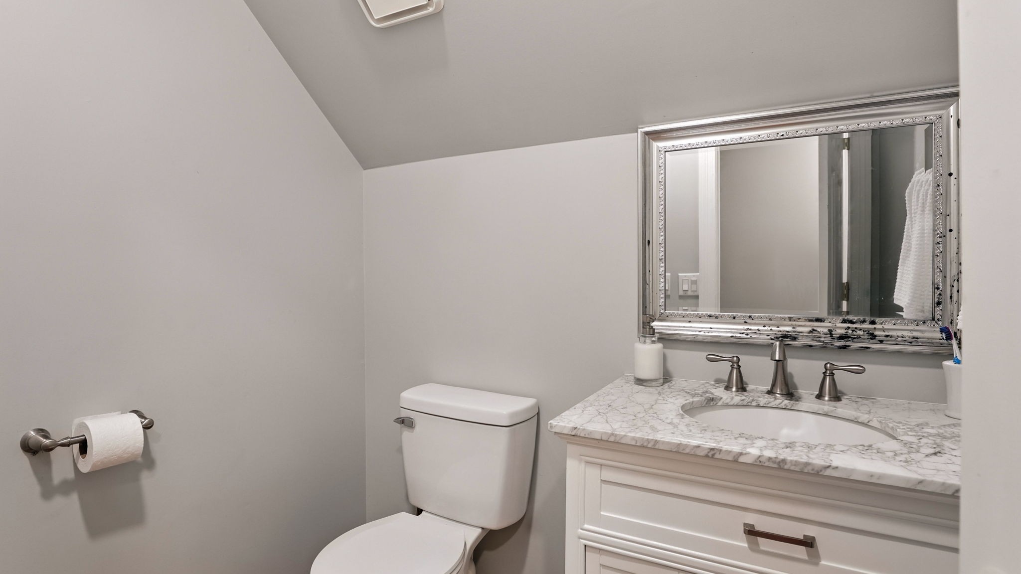 1420 Dickerson Bay Dr