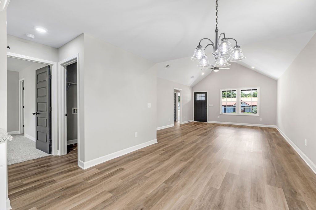 128 W Morningside Dr