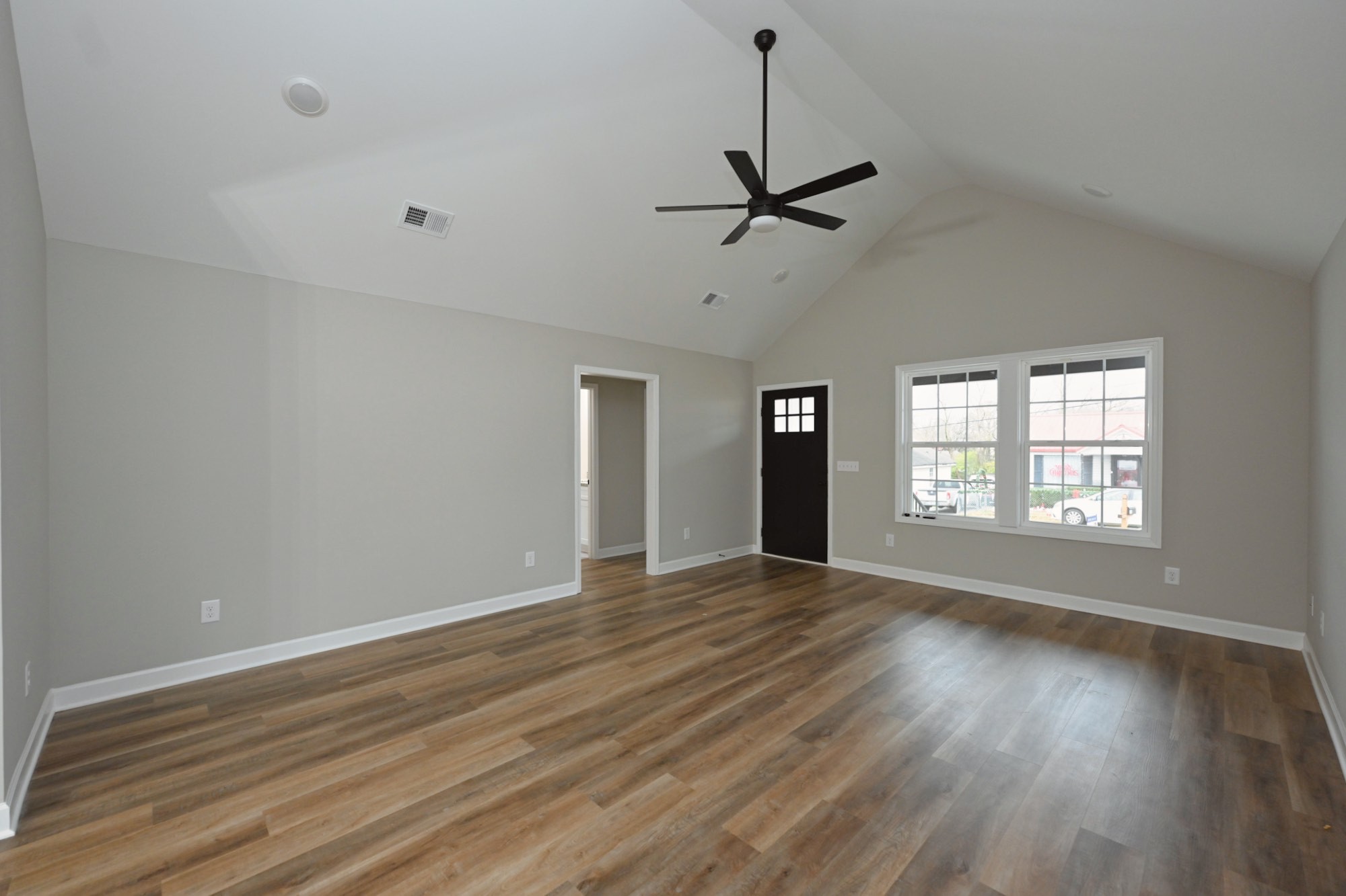 128 W Morningside Dr