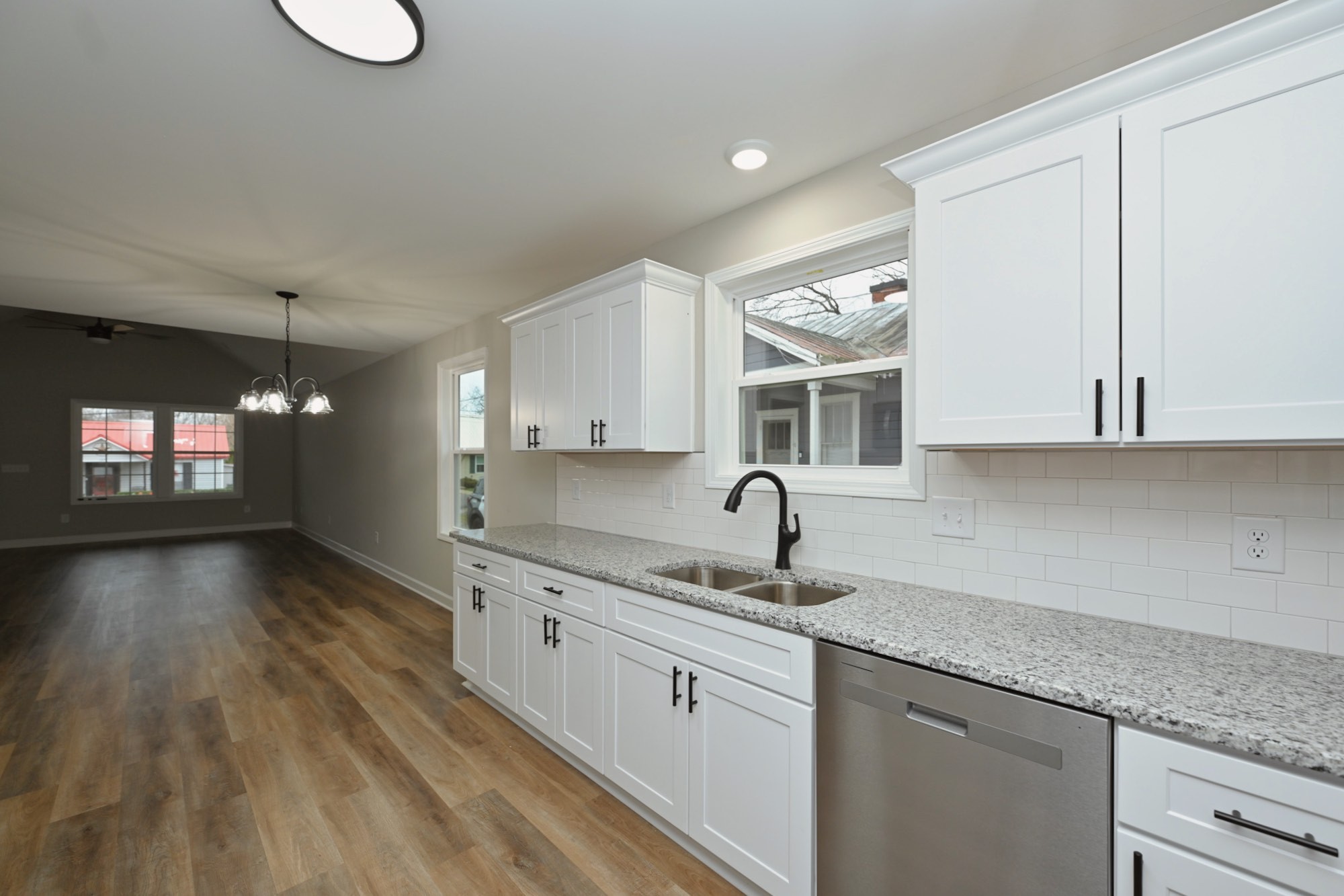 128 W Morningside Dr