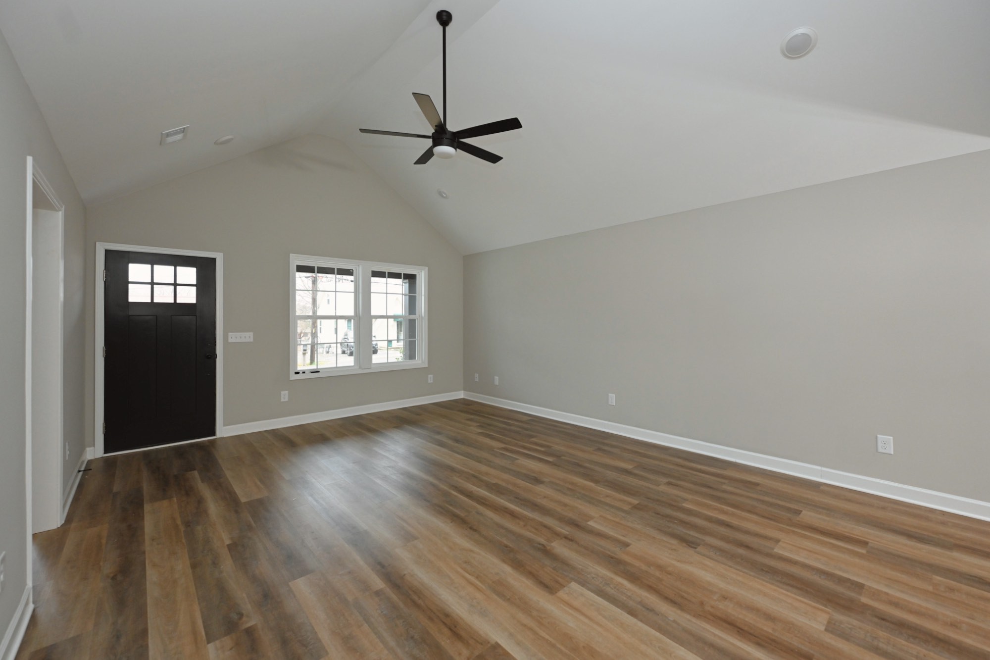 128 W Morningside Dr