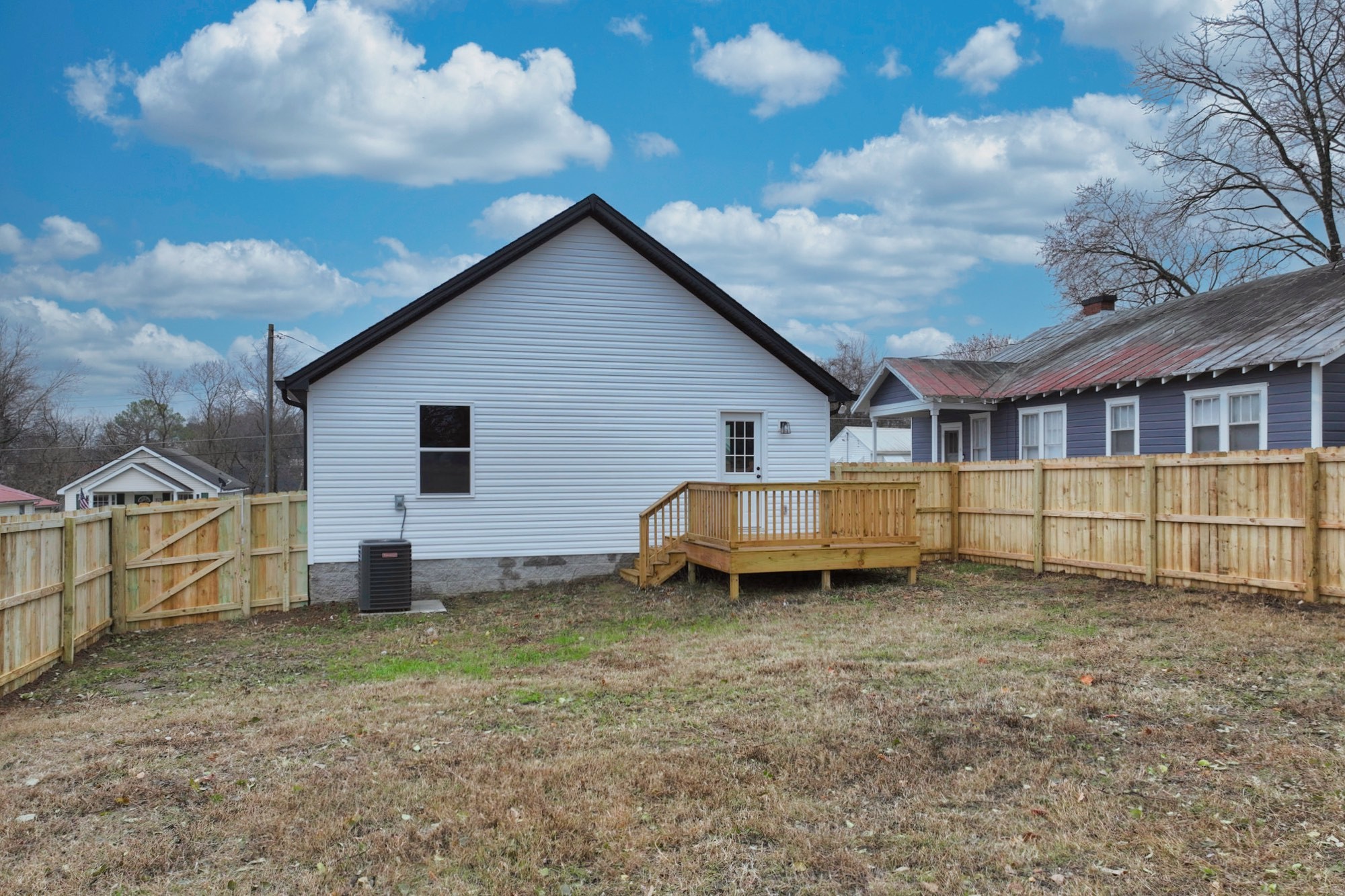 128 W Morningside Dr