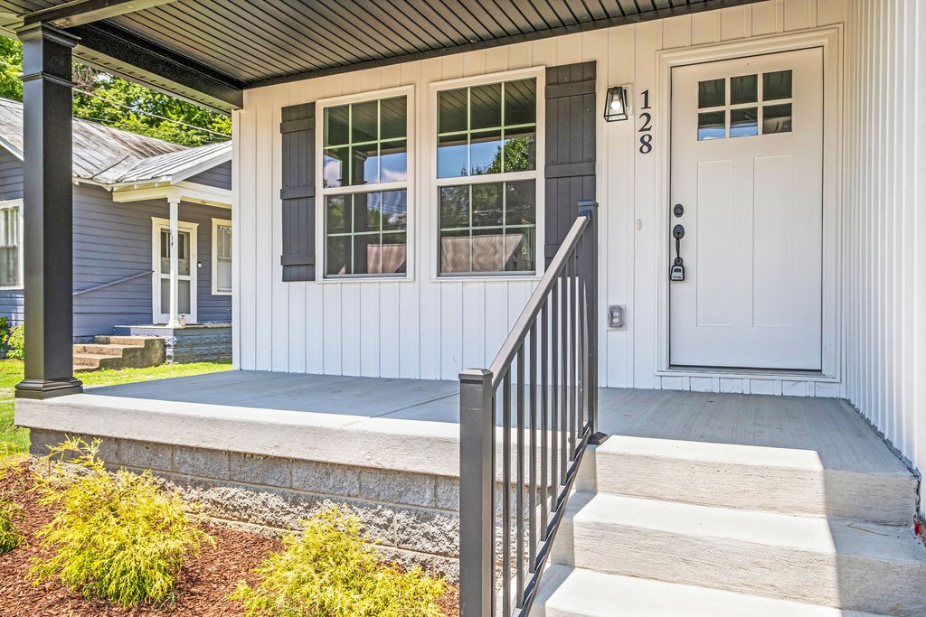 128 W Morningside Dr