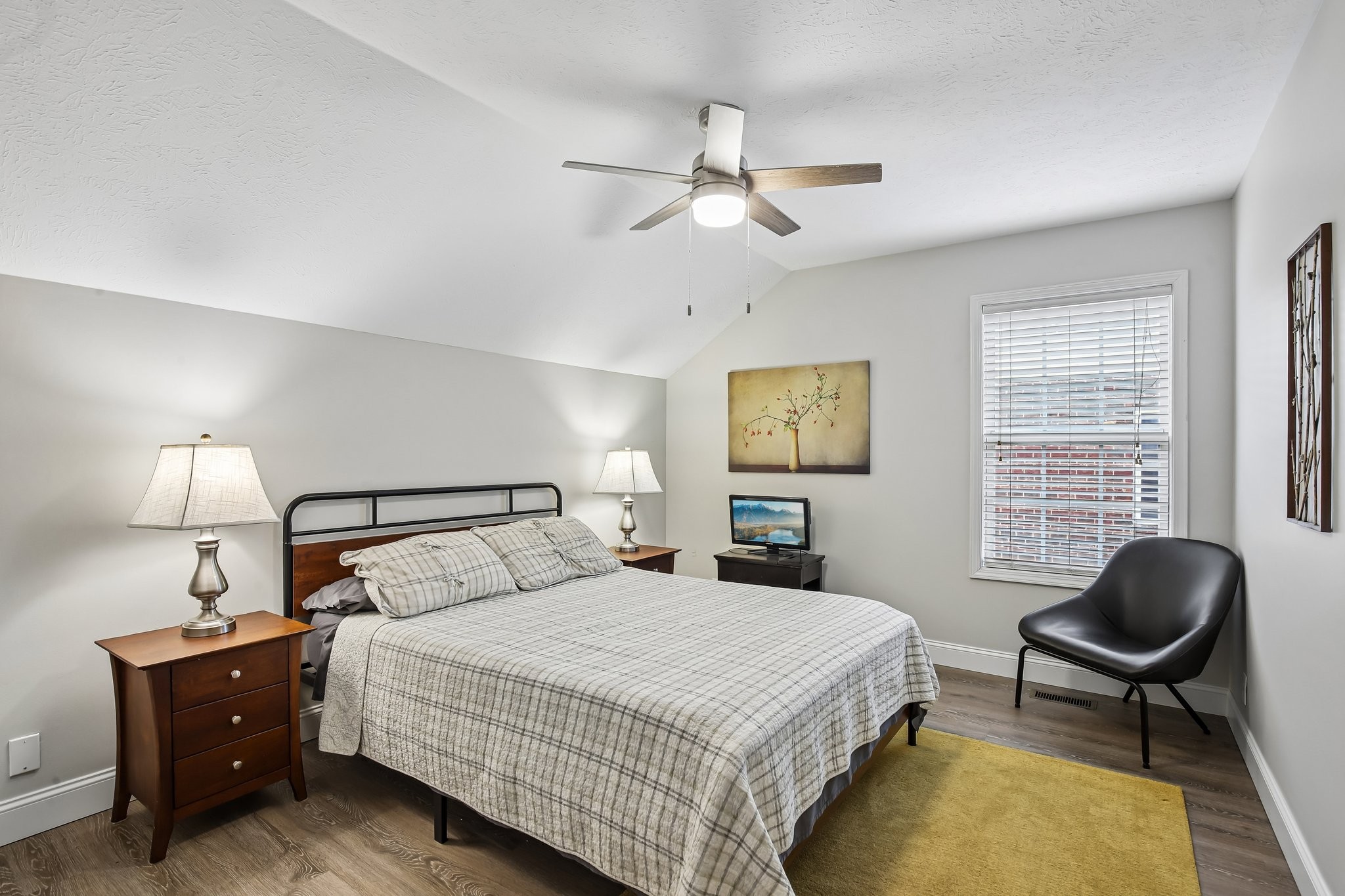 163 Nashboro Grns