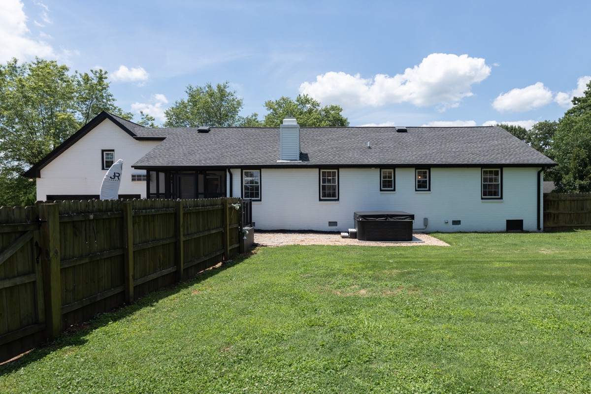 1014 Brookwood Dr