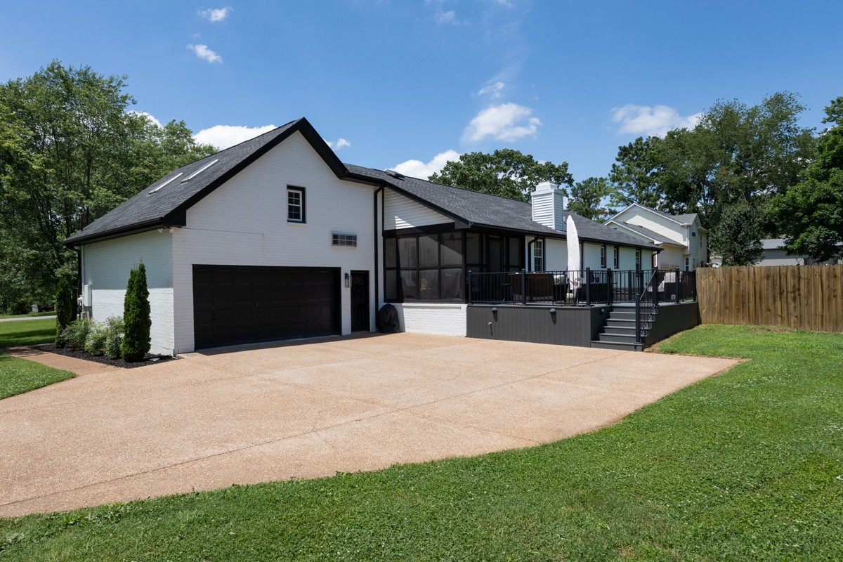 1014 Brookwood Dr