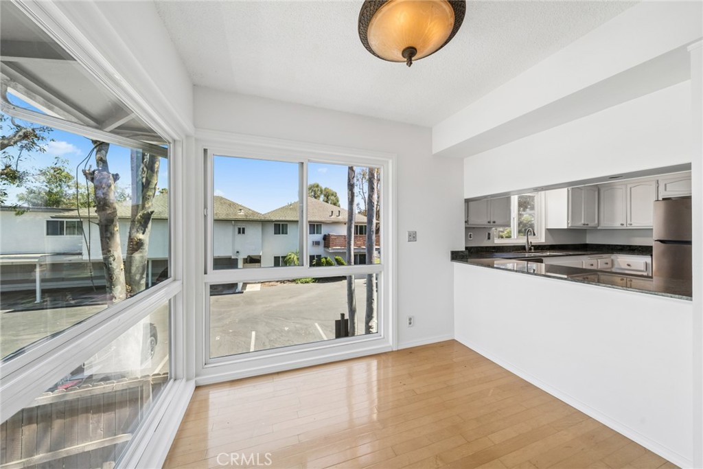 1706 Westcliff