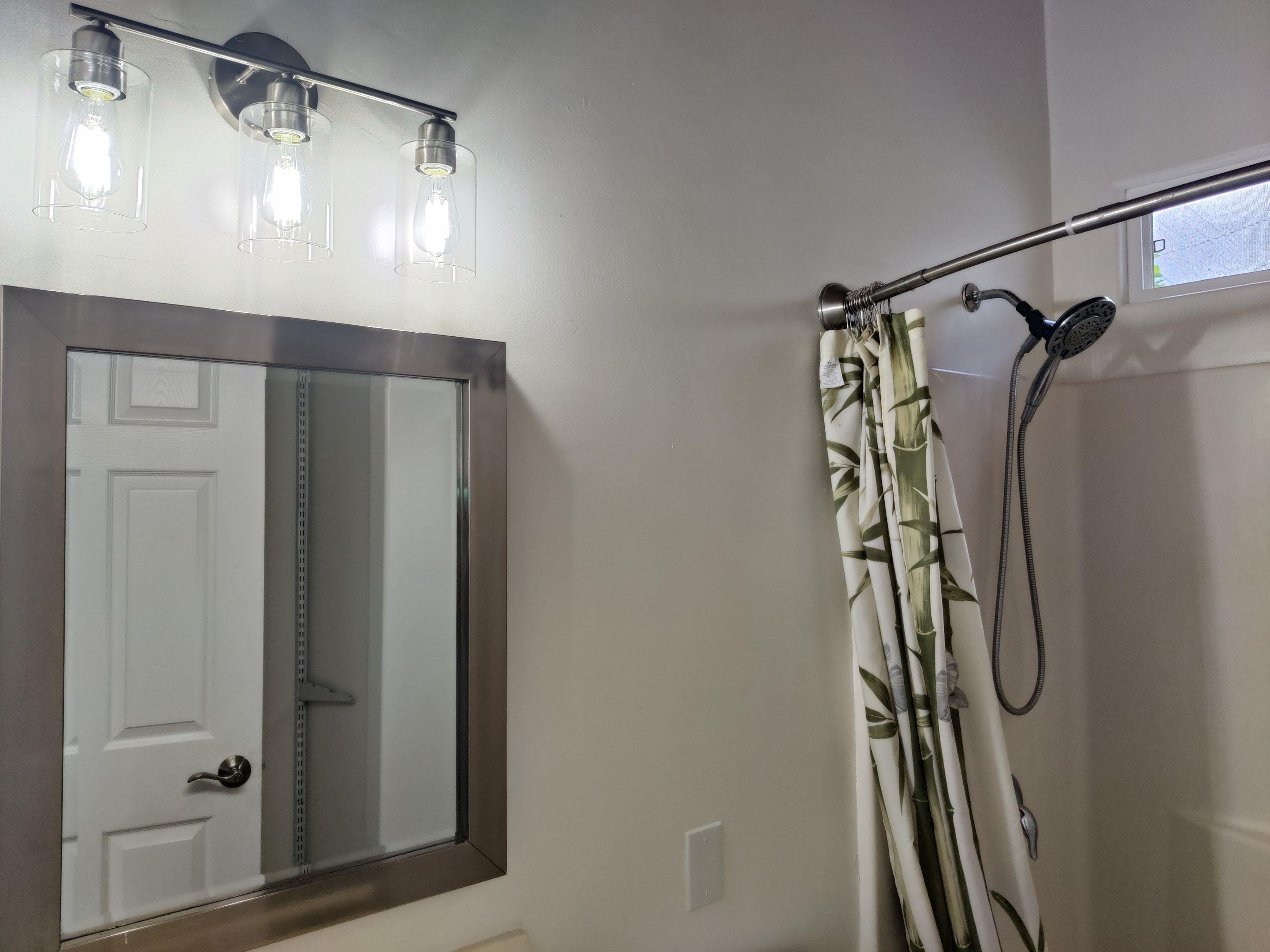 2042 KAHEKILI Hwy Unit: B