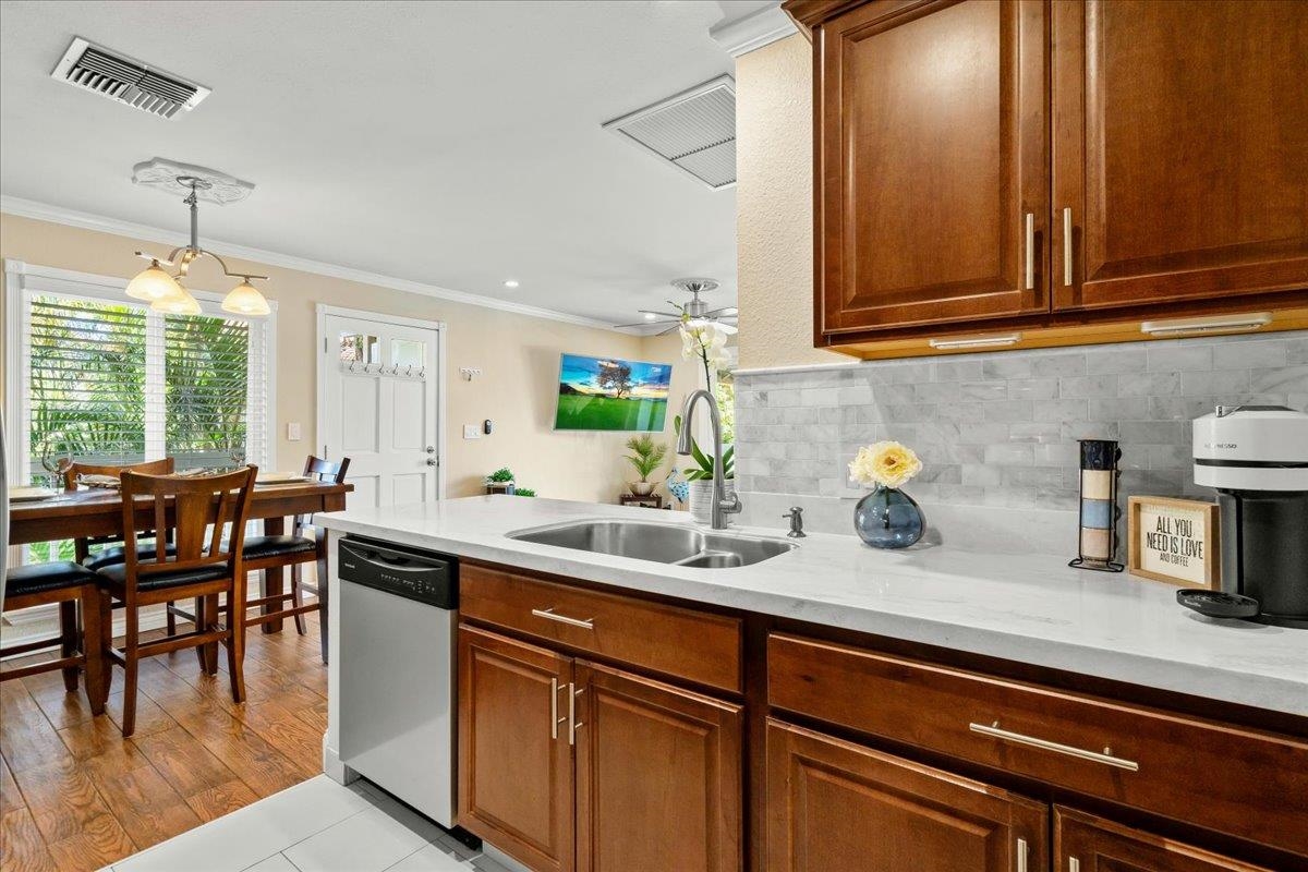 140 UWAPO Rd Unit: 51-203