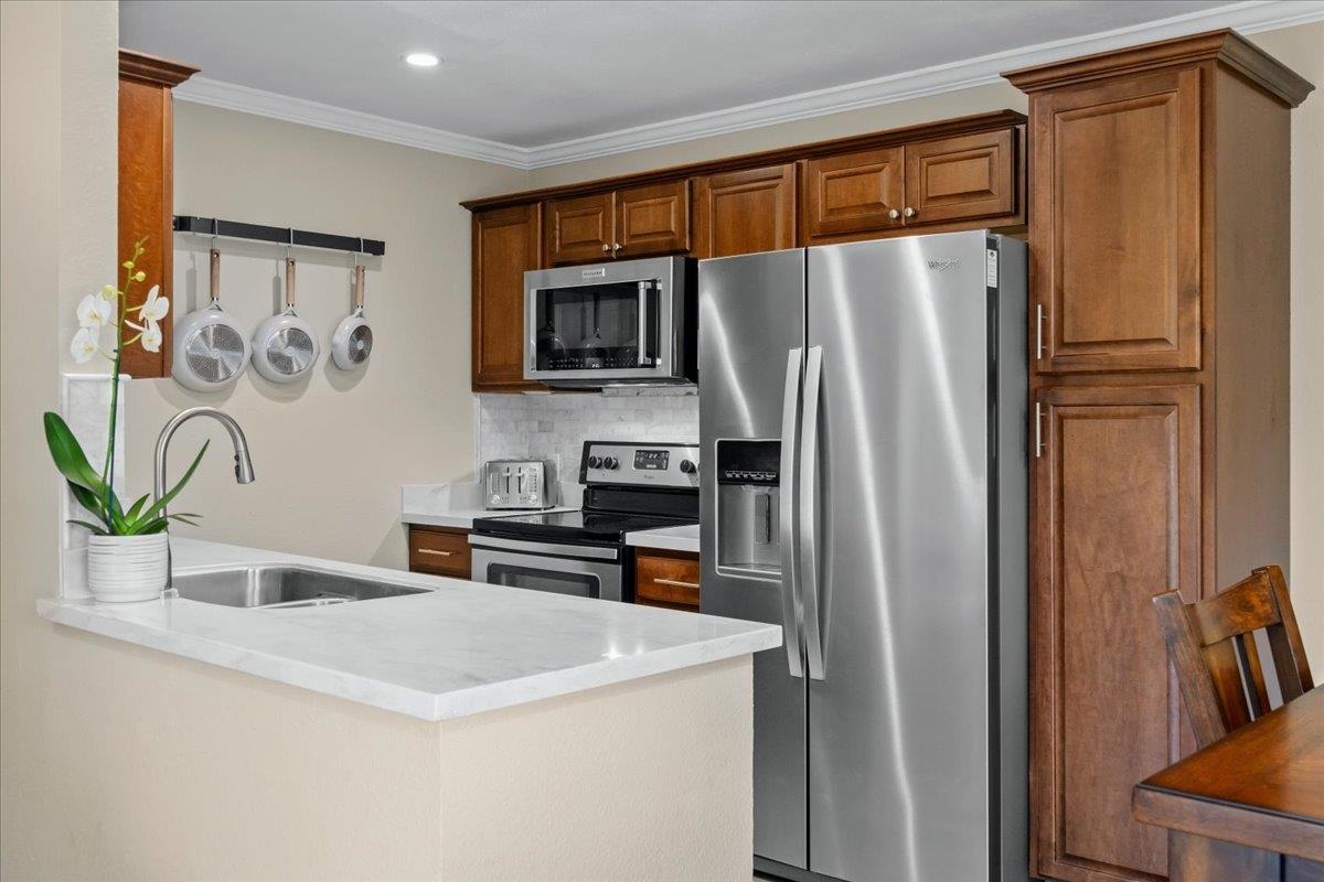 140 UWAPO Rd Unit: 51-203