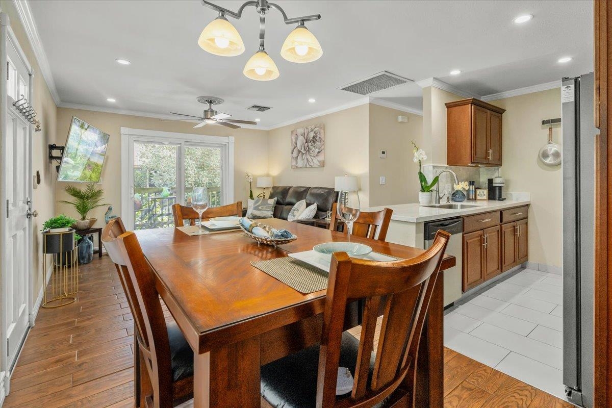 140 UWAPO Rd Unit: 51-203