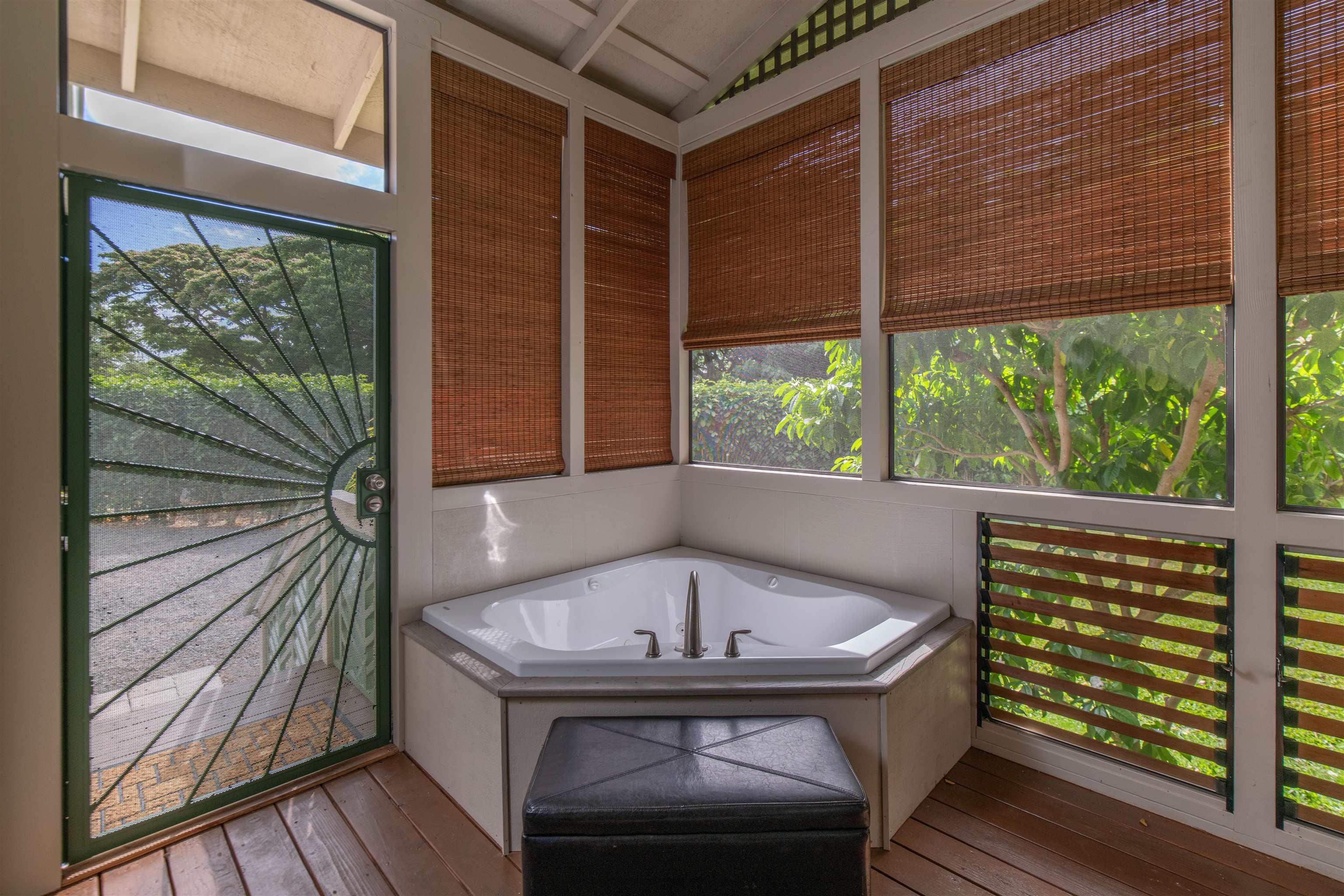 2541 Mokuhau Rd Unit: B