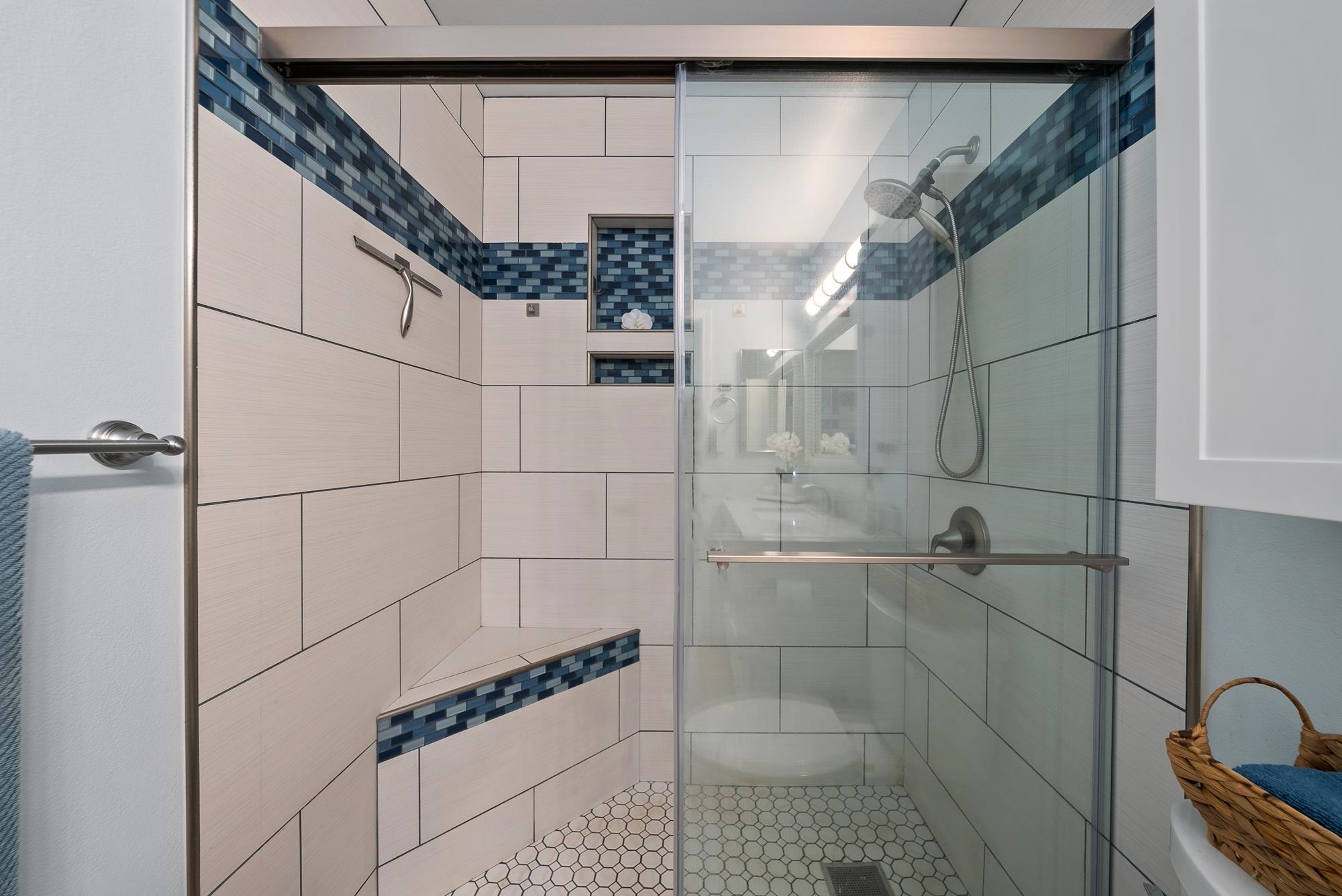 3950 Kalai Waa St Unit: V-202