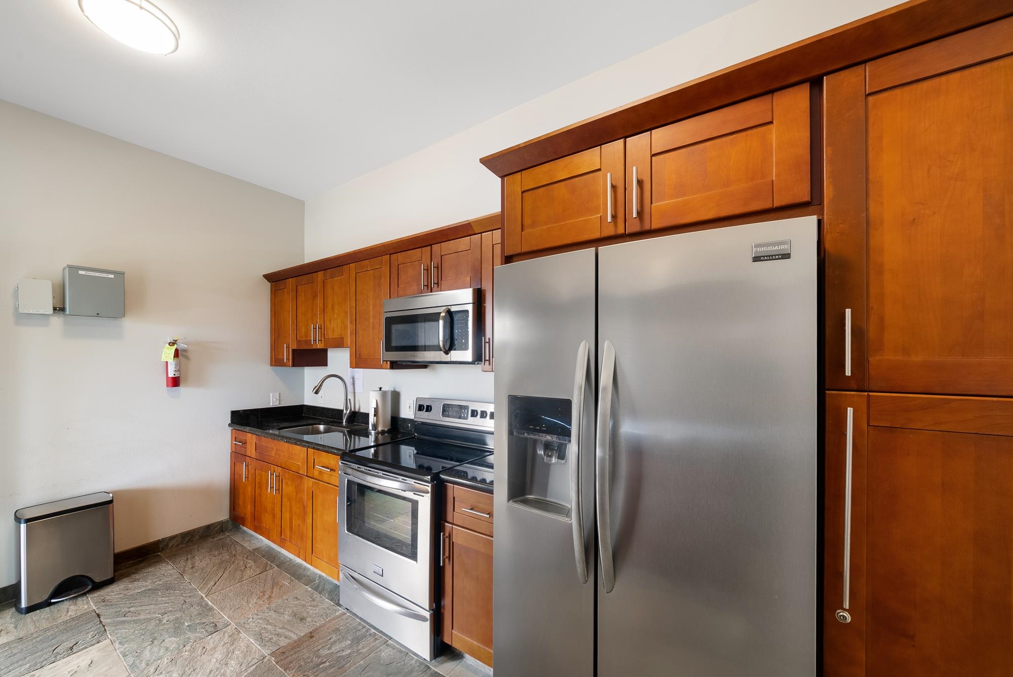 3950 Kalai Waa St Unit: V-202