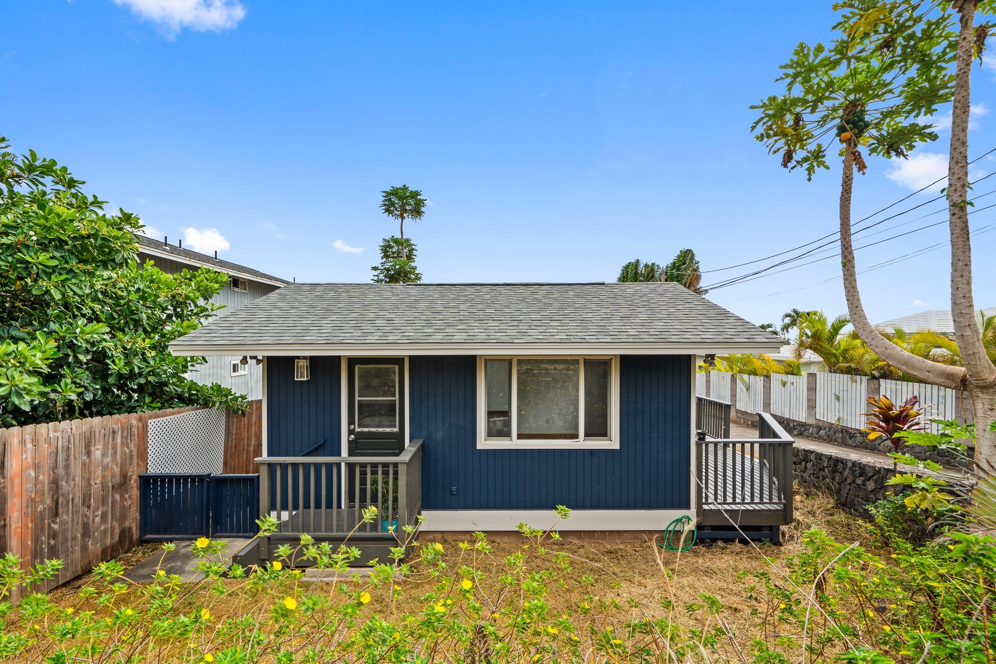 2042 Kahekili Hwy Unit: B