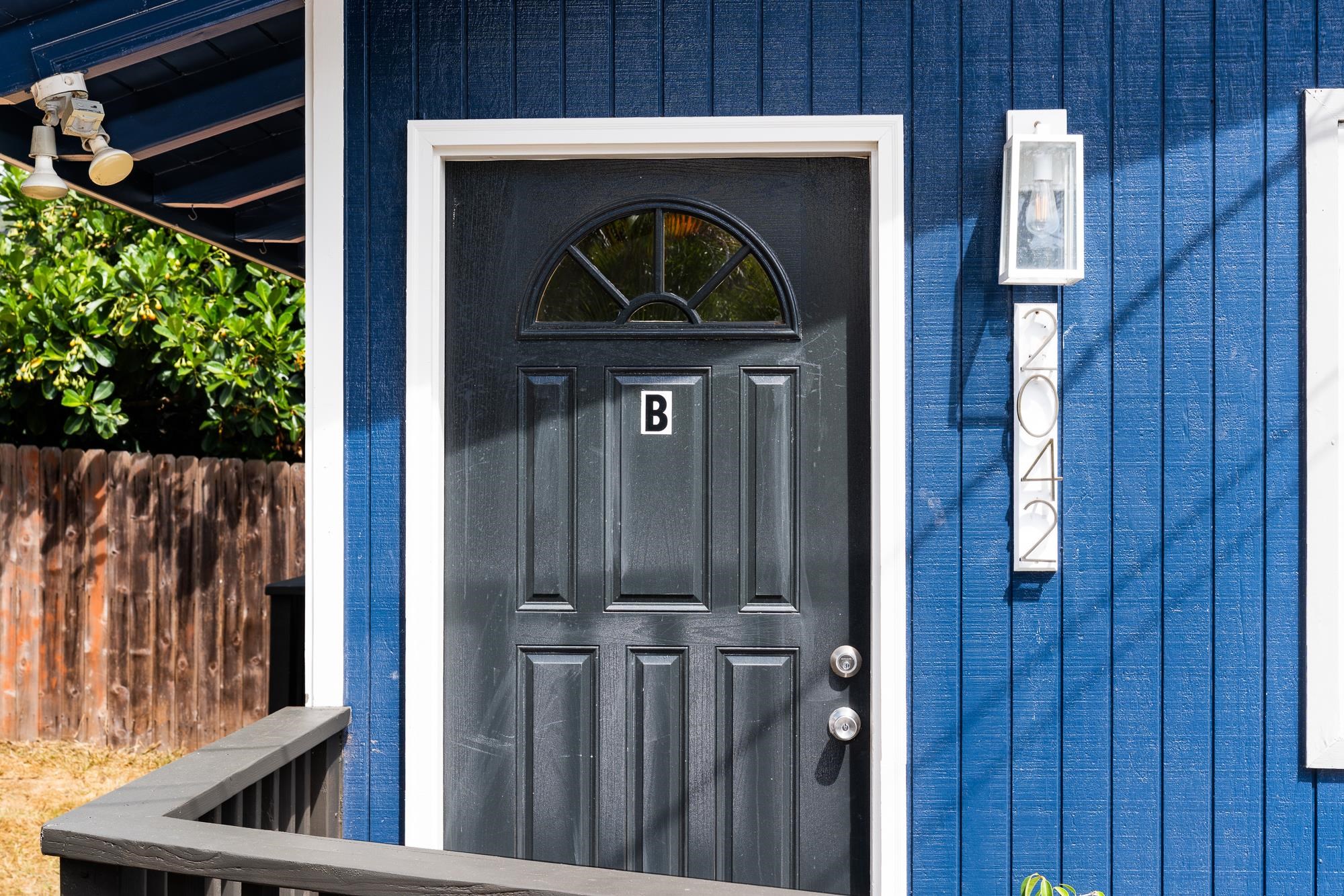 2042 Kahekili Hwy Unit: B