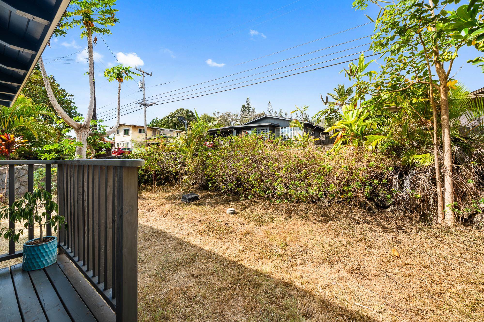 2042 Kahekili Hwy Unit: B