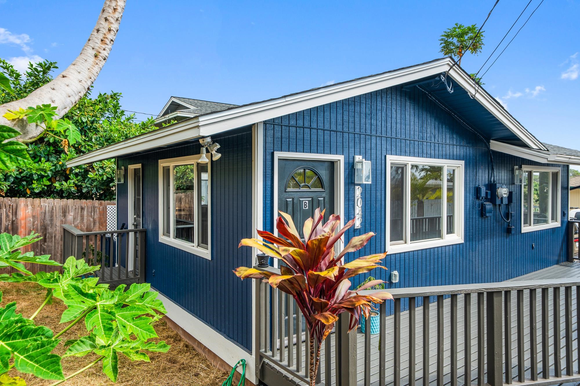 2042 Kahekili Hwy Unit: B